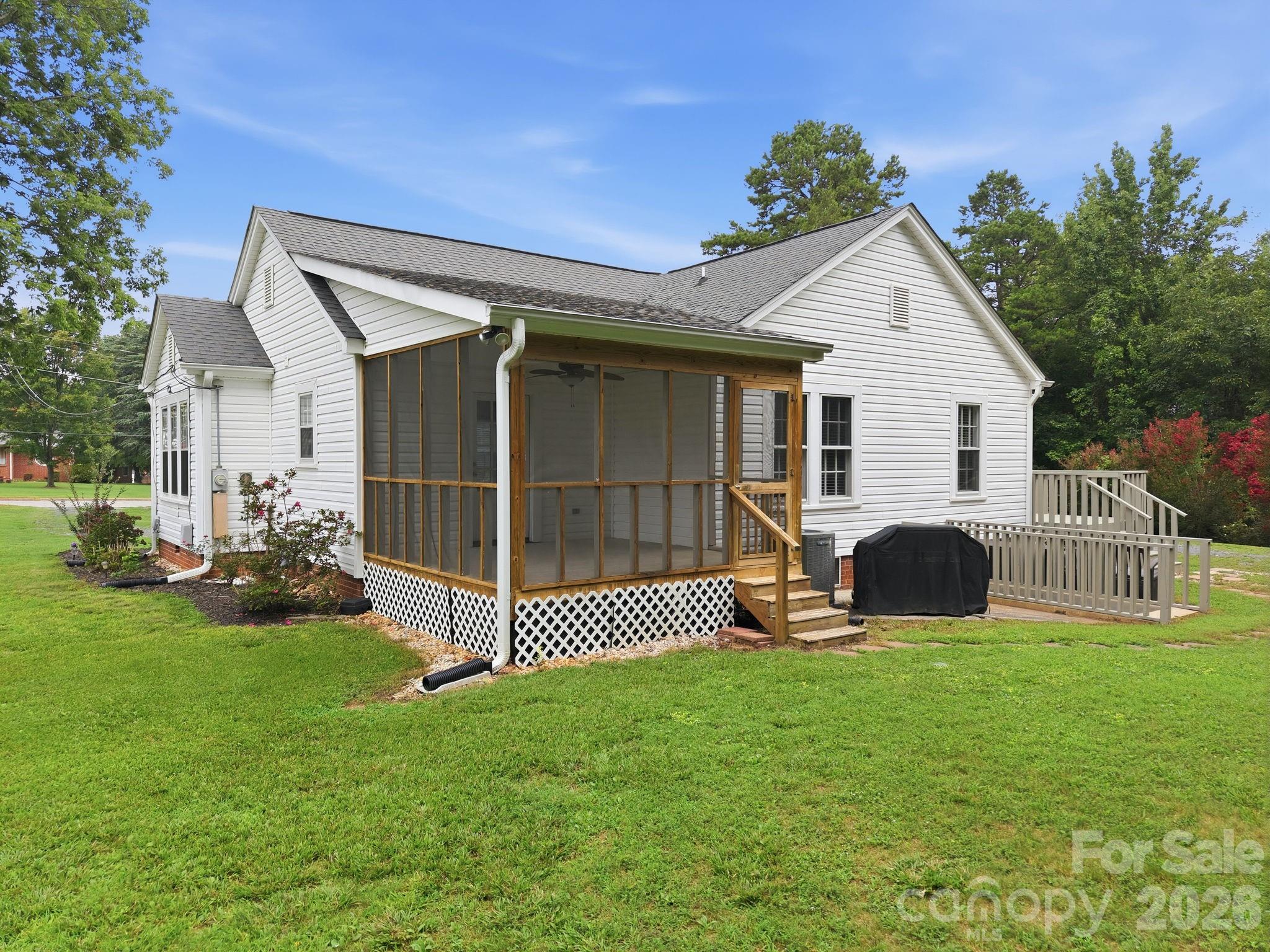 403 W Peeler Street Property Photo 40