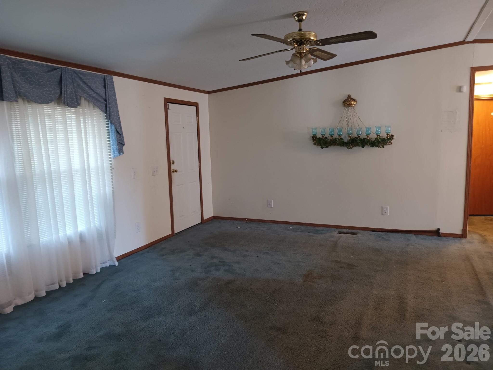 60 Rolling Creek Drive Property Photo 4