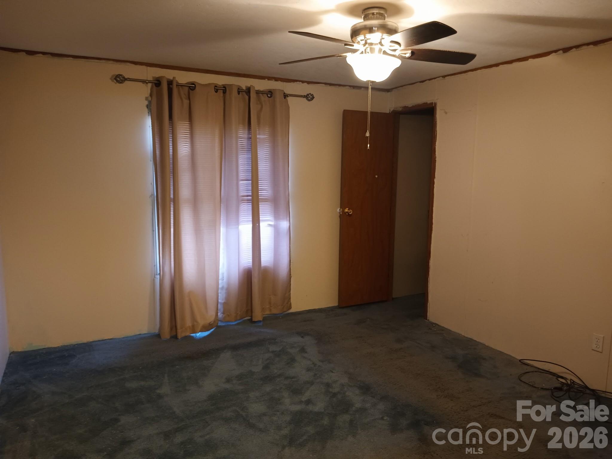 60 Rolling Creek Drive Property Photo 5