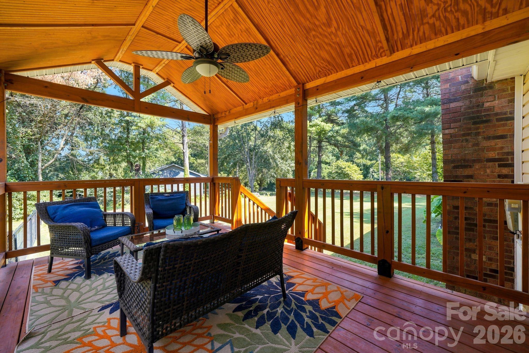 3004 Winston Drive Property Photo 1