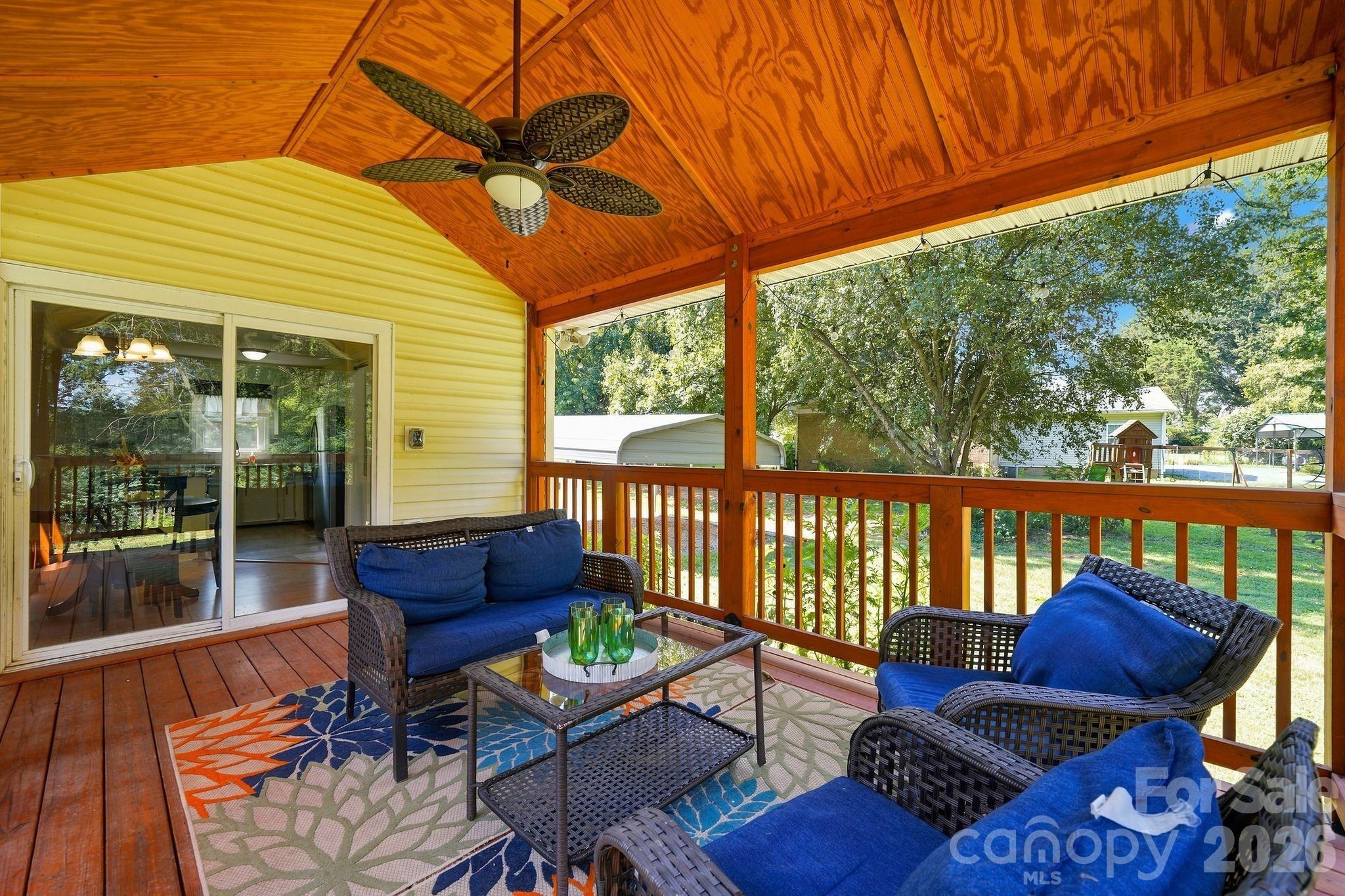 3004 Winston Drive Property Photo 2