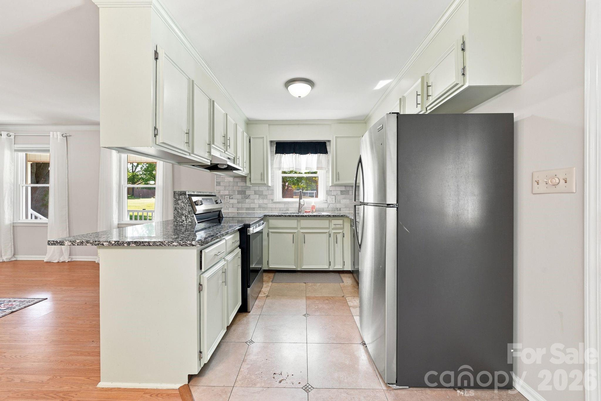 3004 Winston Drive Property Photo 11