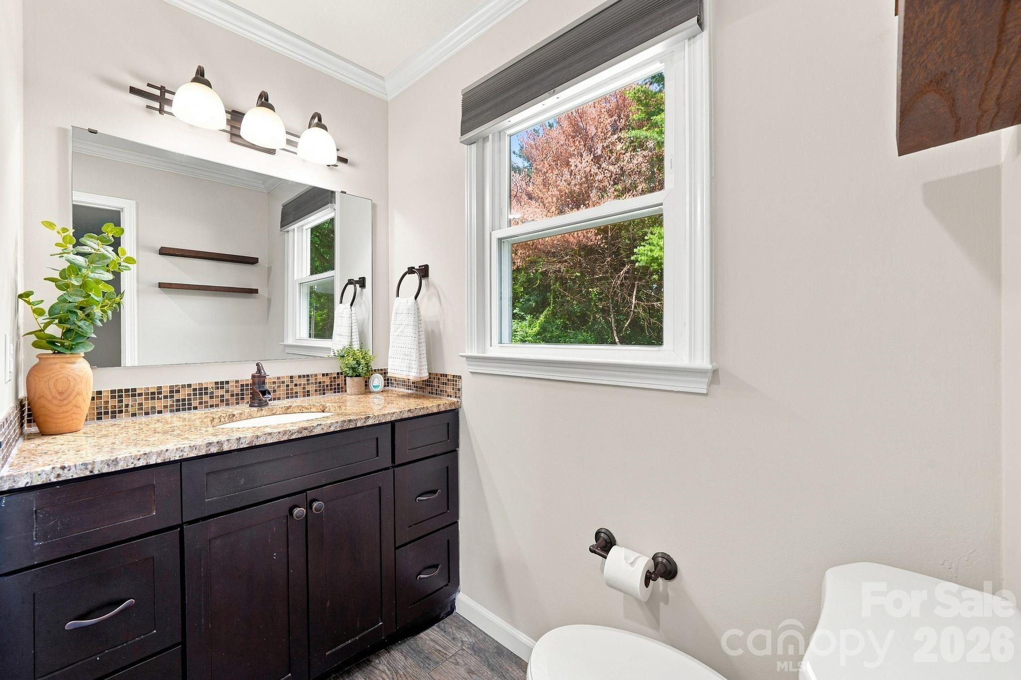 3004 Winston Drive Property Photo 16
