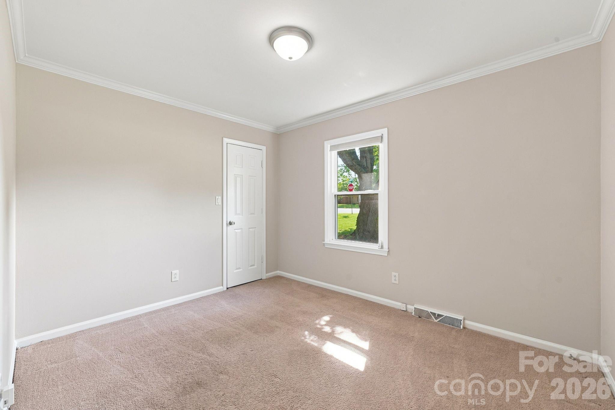 3004 Winston Drive Property Photo 19
