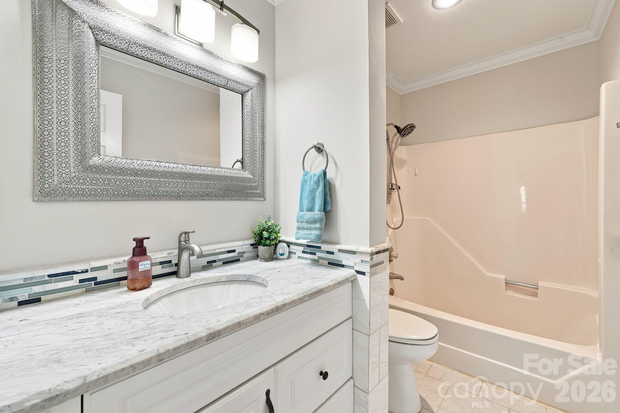 3004 Winston Drive Property Photo 20