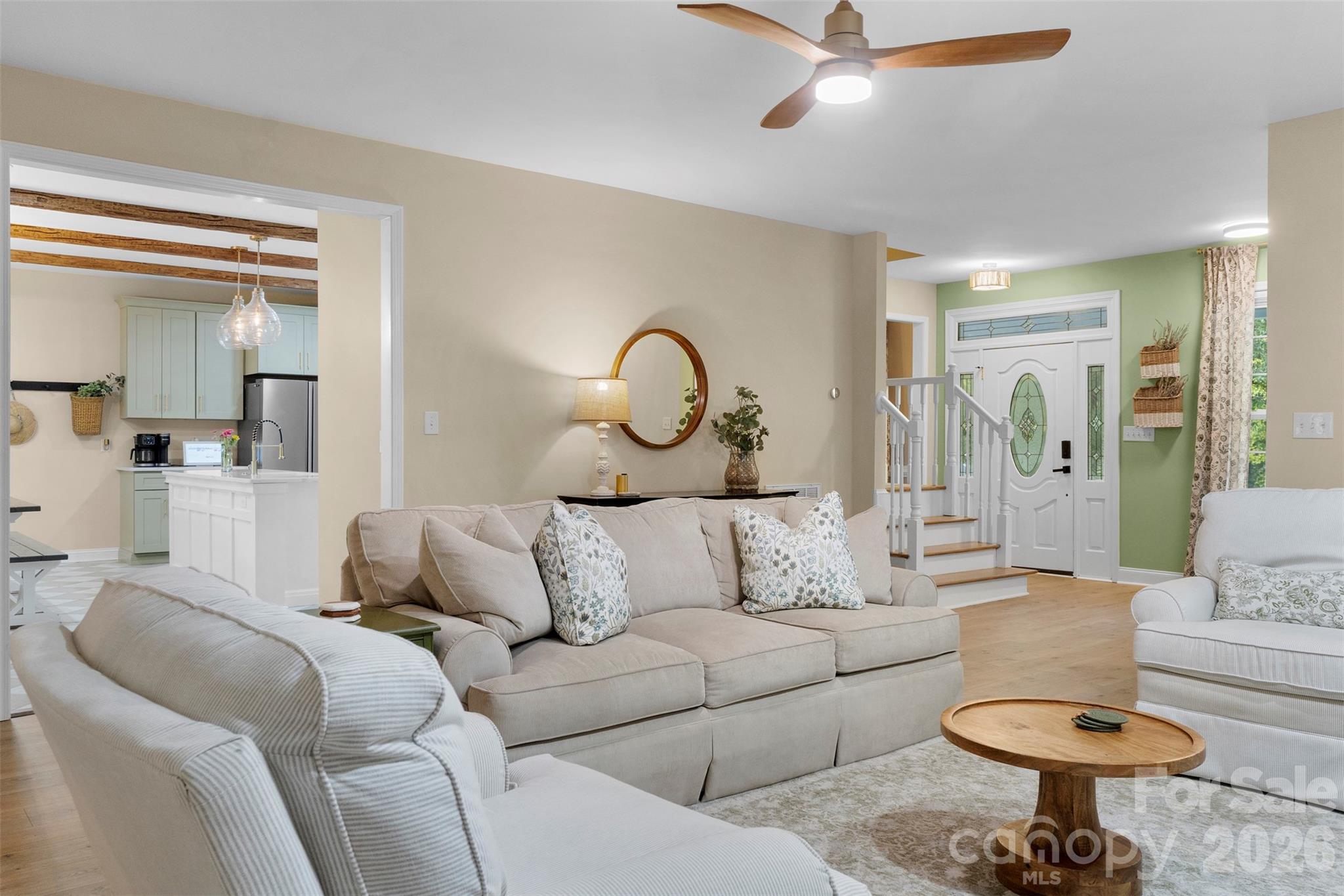 7233 Ridge Road Property Photo 7