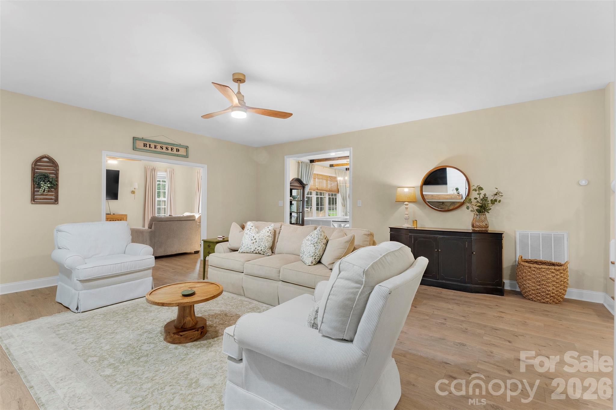 7233 Ridge Road Property Photo 8