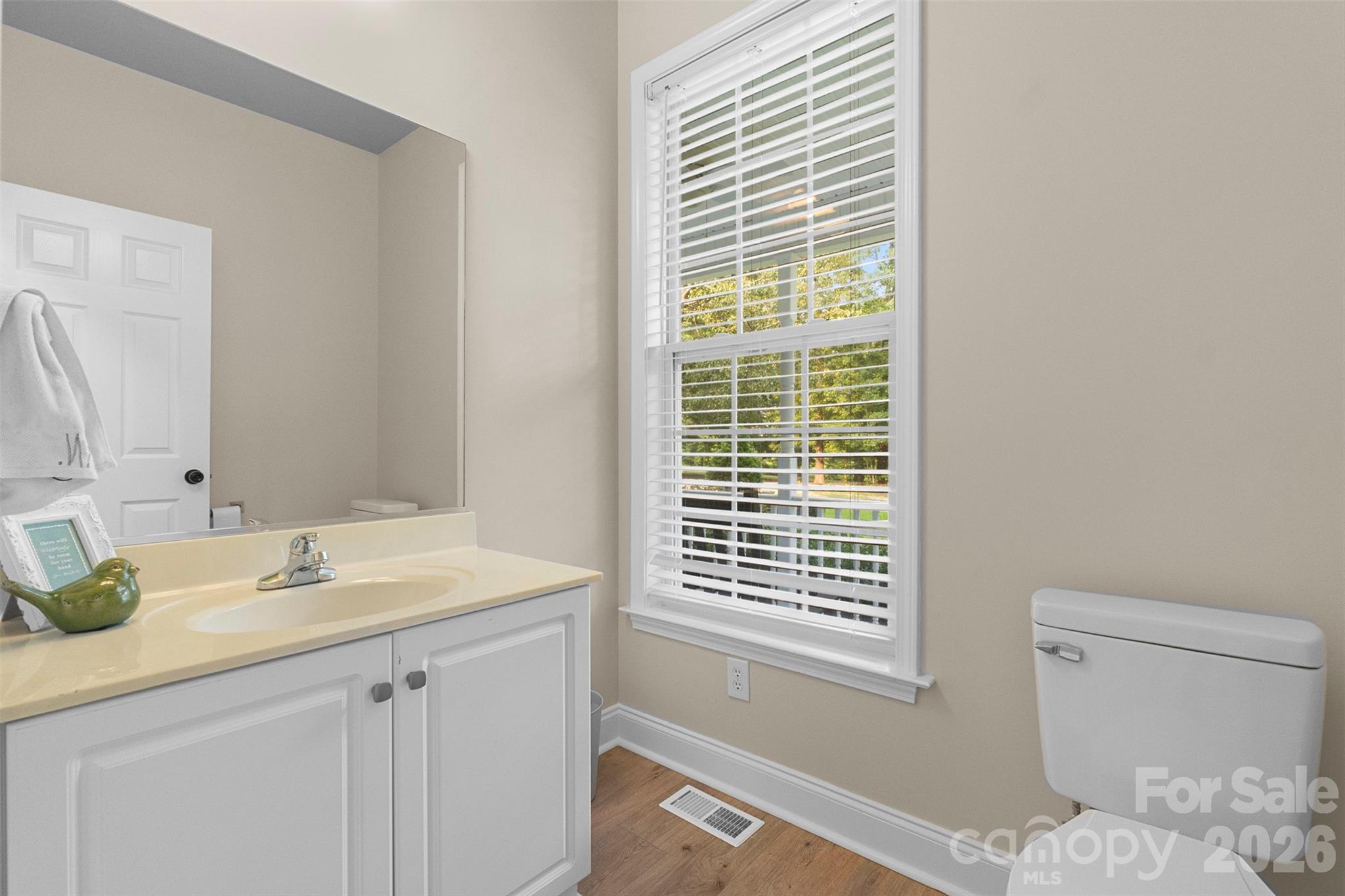 7233 Ridge Road Property Photo 16