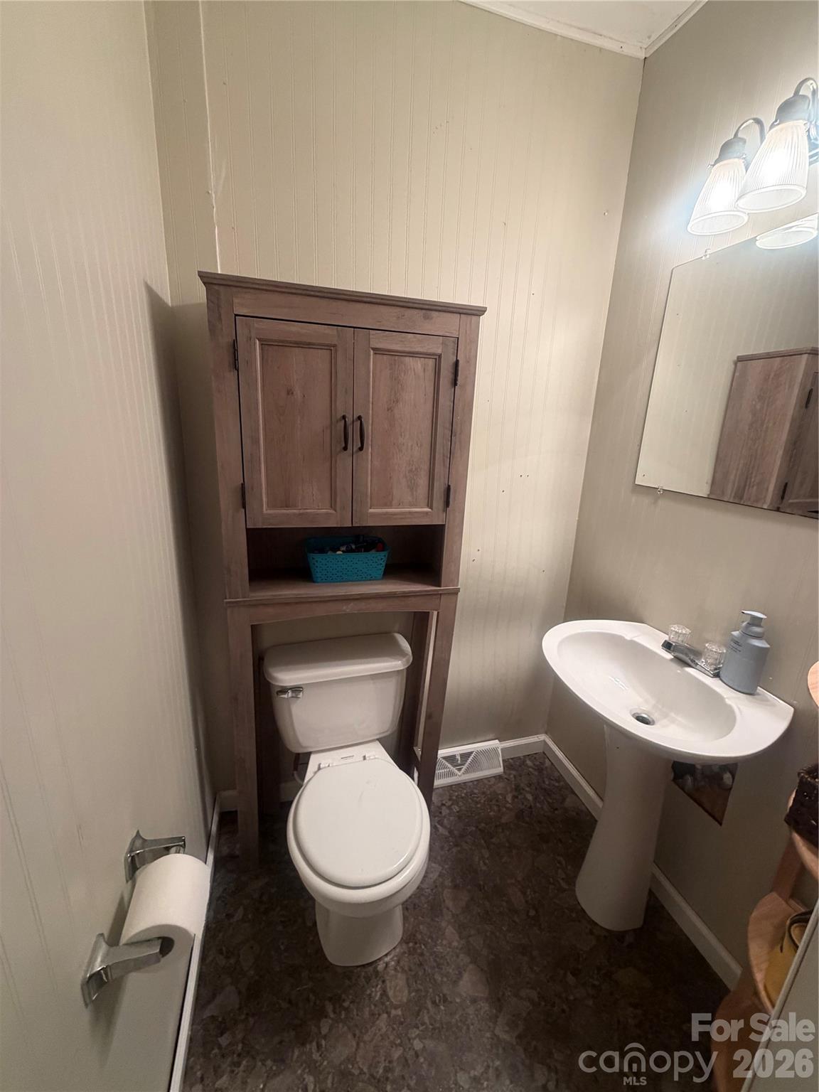 1104 Hillcrest Drive L 34 Property Photo 11