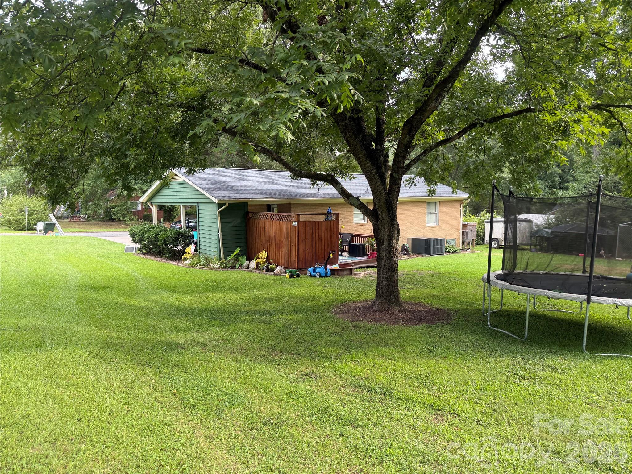 1104 Hillcrest Drive L 34 Property Photo 17