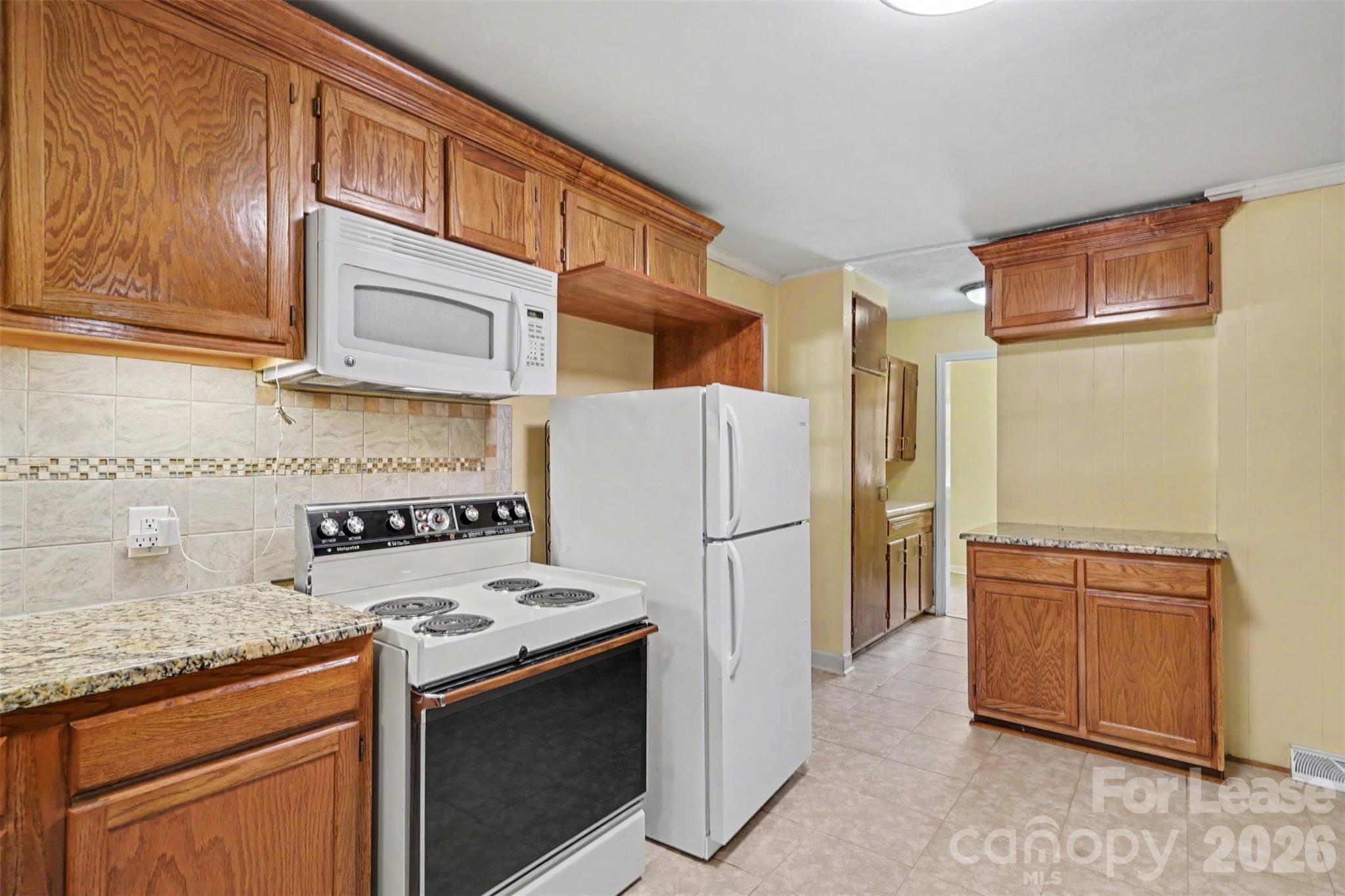 7017 Linda Lake Drive Property Photo 7