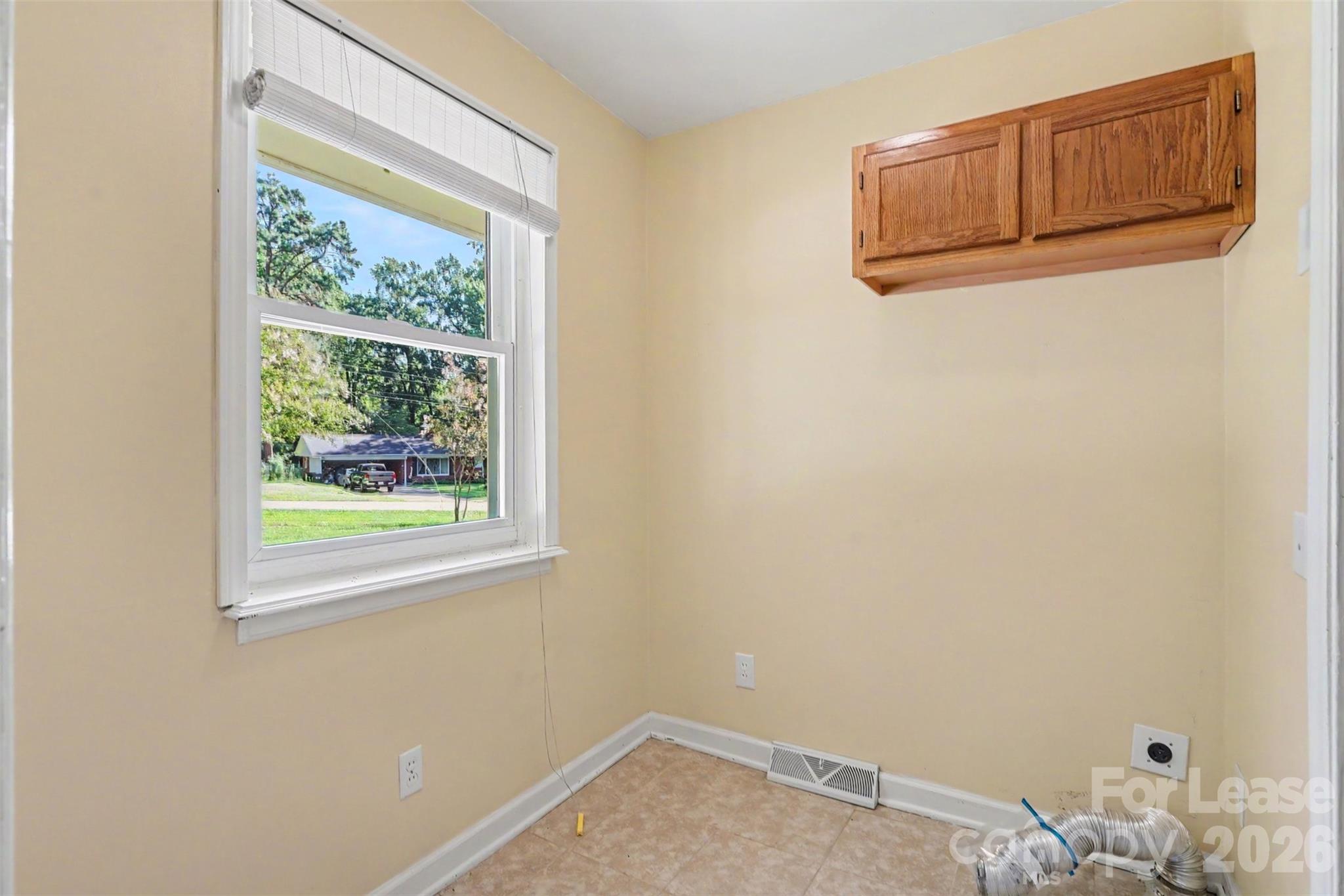 7017 Linda Lake Drive Property Photo 20