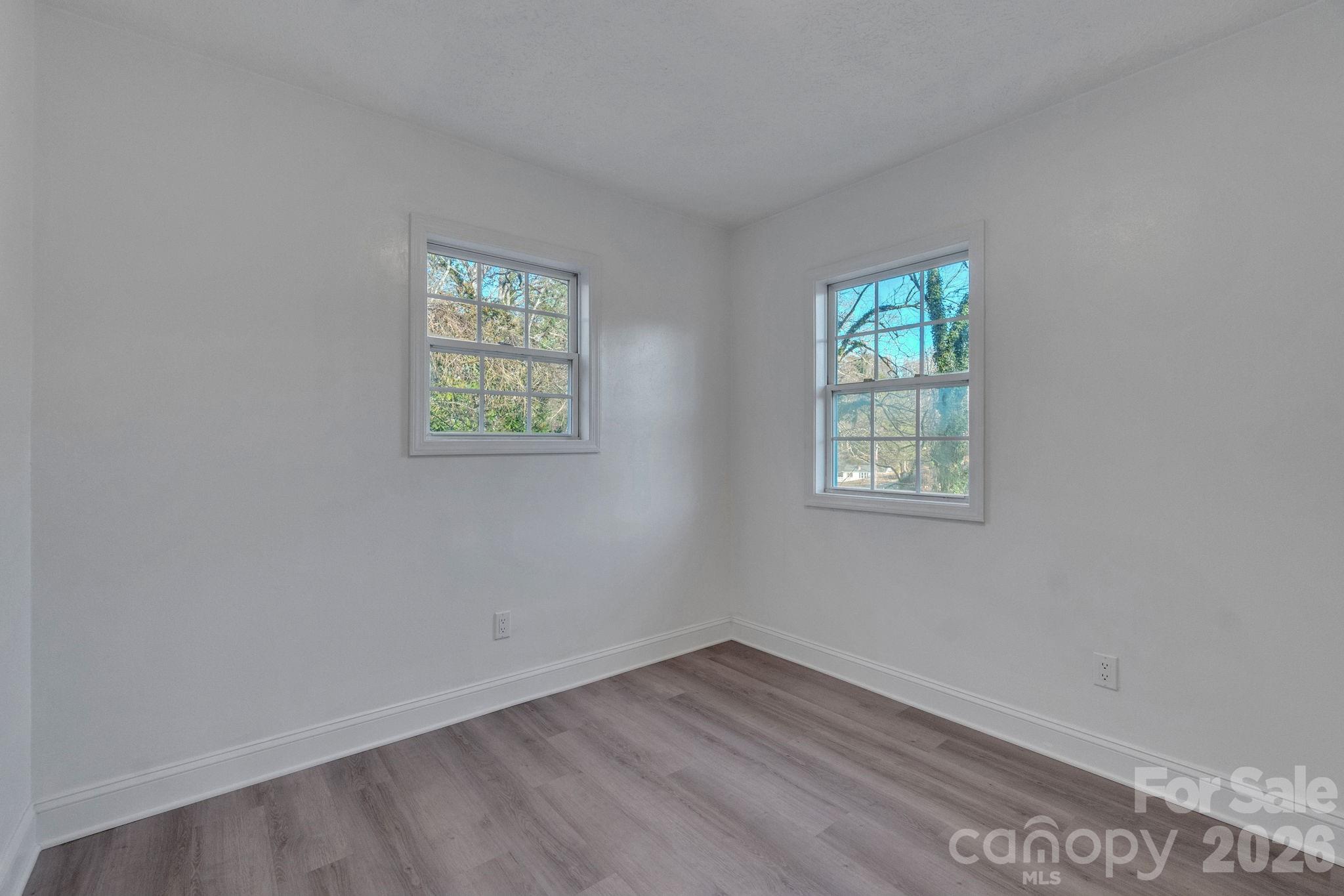 49 E Livingston Street Property Photo 7