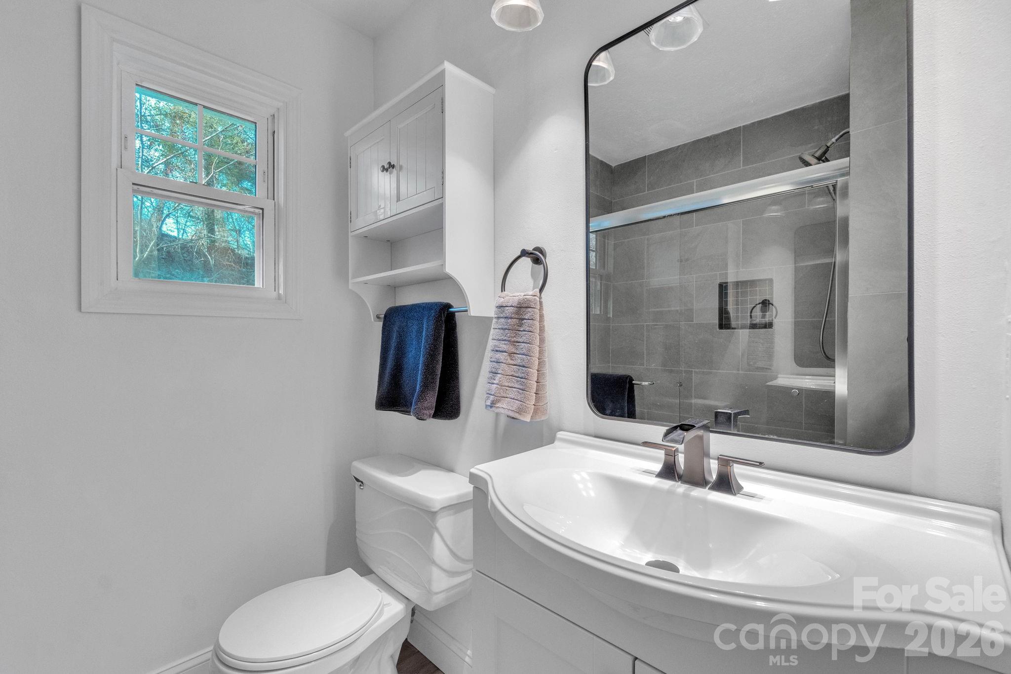 49 E Livingston Street Property Photo 15