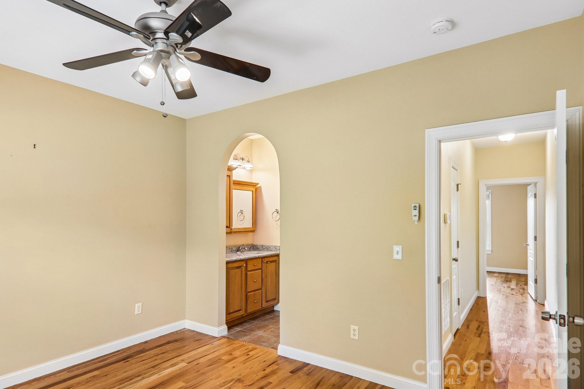 28 Tudor Crescent Court Property Photo 25