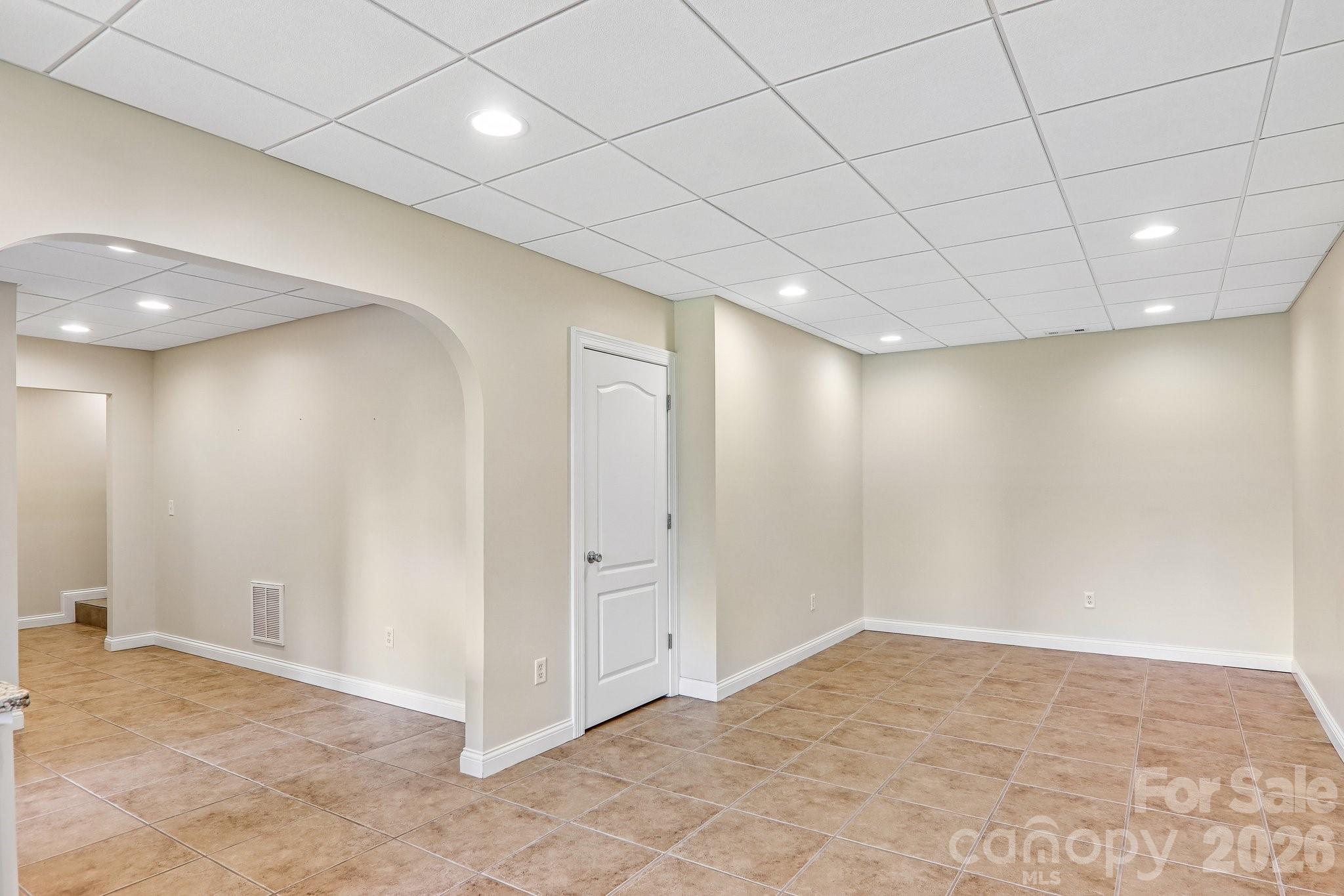 28 Tudor Crescent Court Property Photo 29