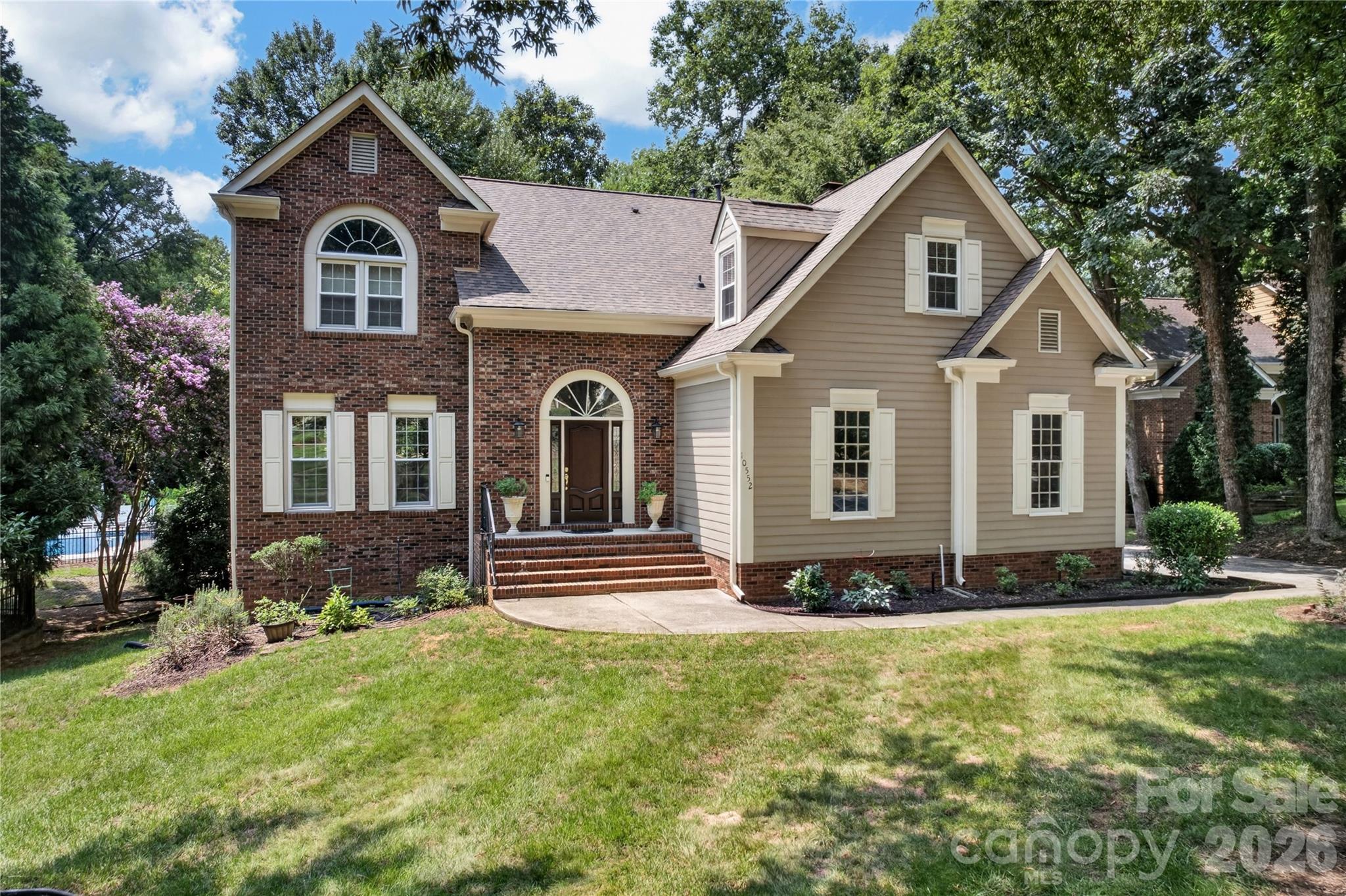 10552 Providence Arbours Drive Property Photo 1