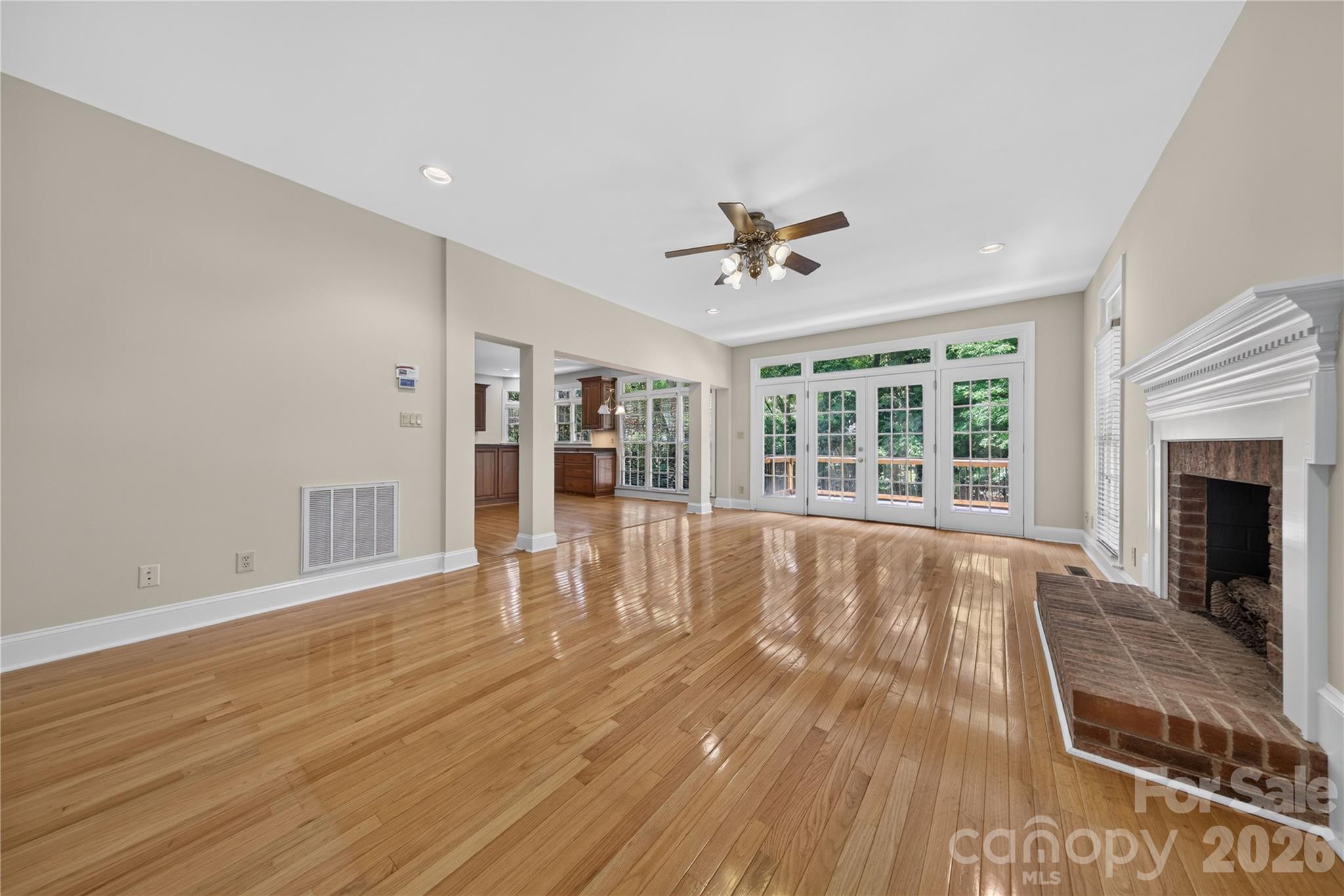 10552 Providence Arbours Drive Property Photo 14