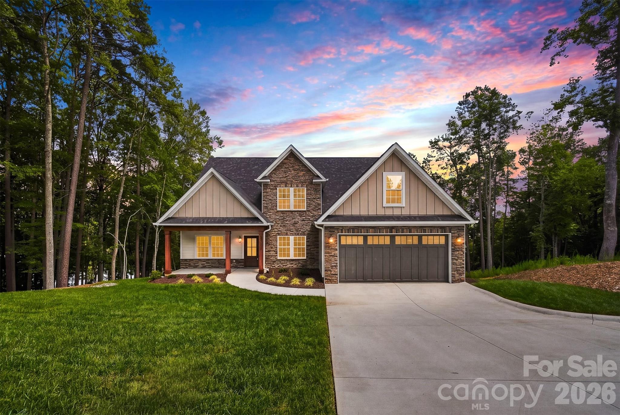 5317 Shoreline Way Property Photo 1