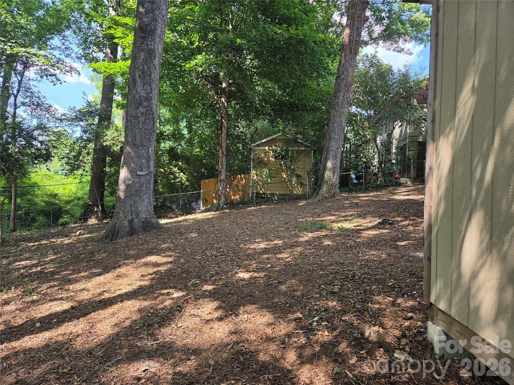 4910 Valley Stream Road Property Photo 3