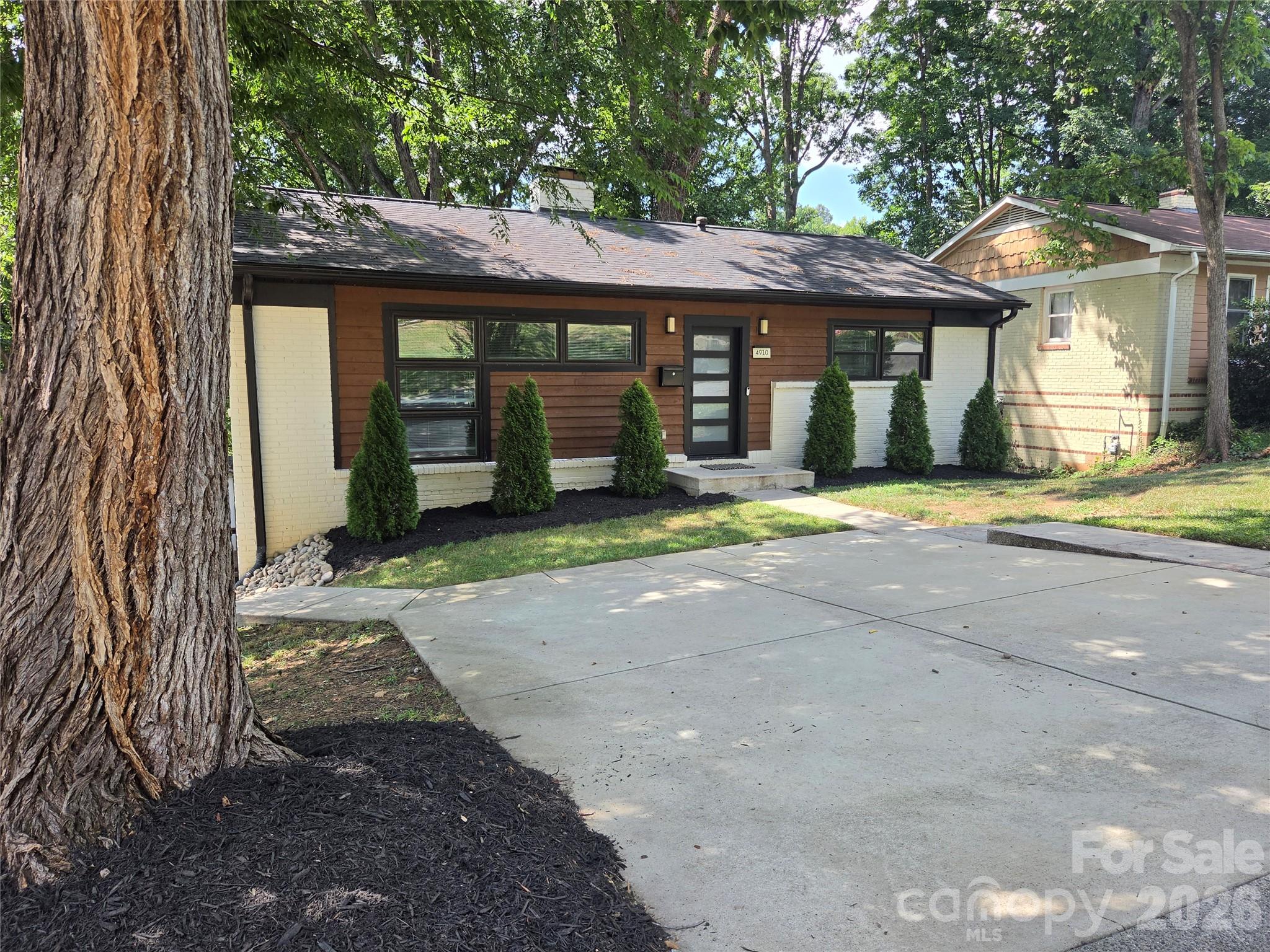 4910 Valley Stream Road Property Photo 9