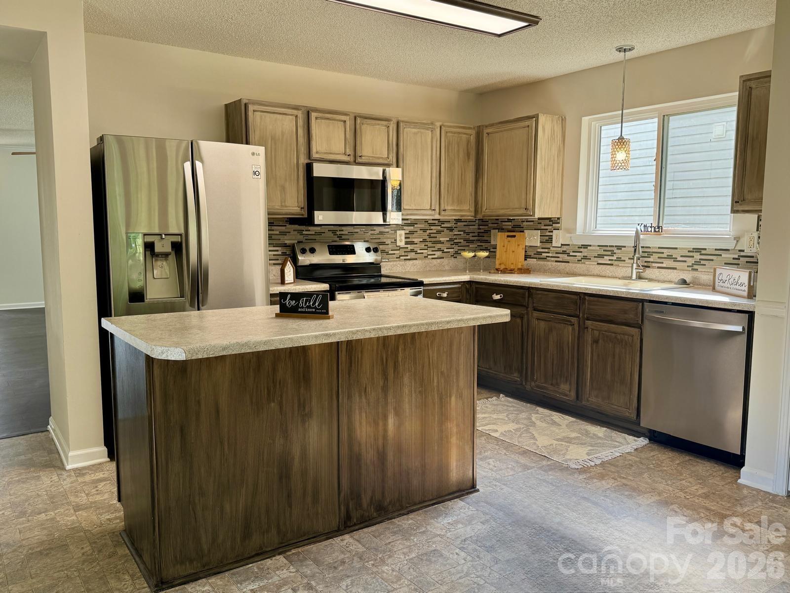 229 Waterlemon Way Property Photo 4