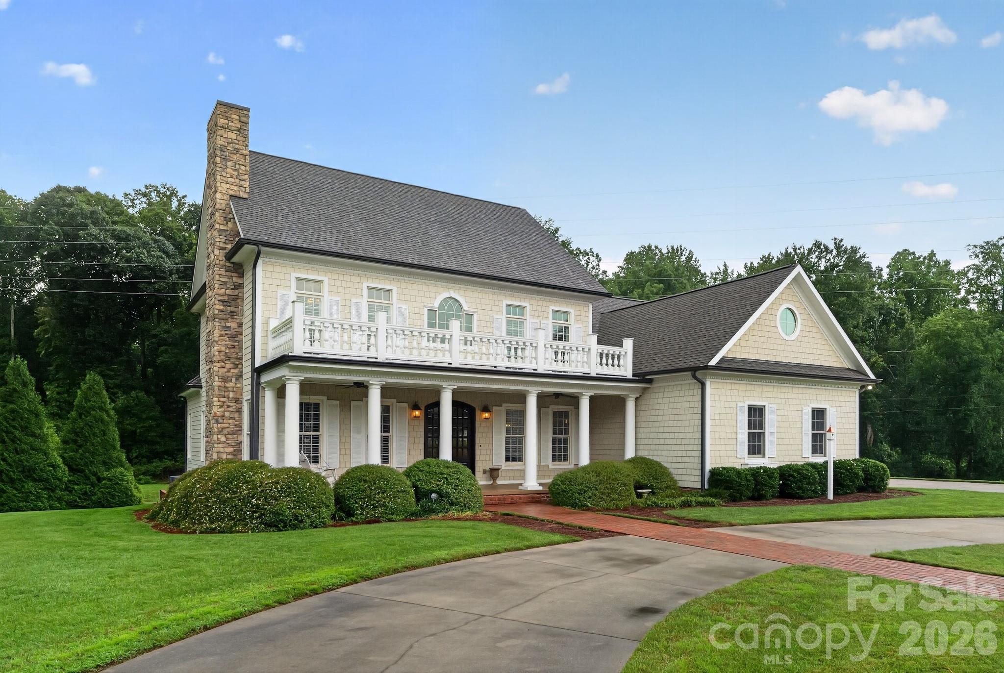 745 Saint Andrews Road Property Photo 2