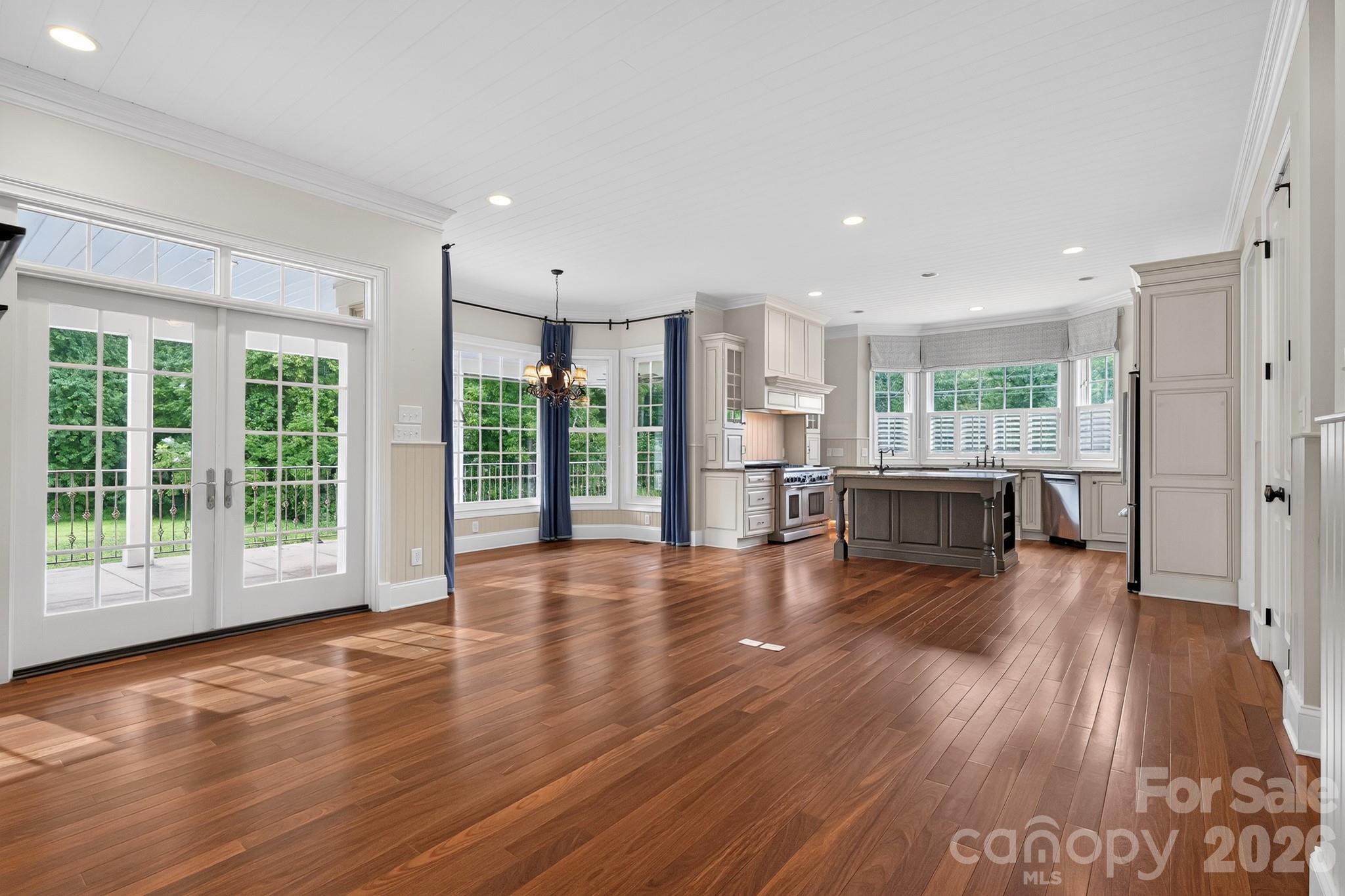 745 Saint Andrews Road Property Photo 10