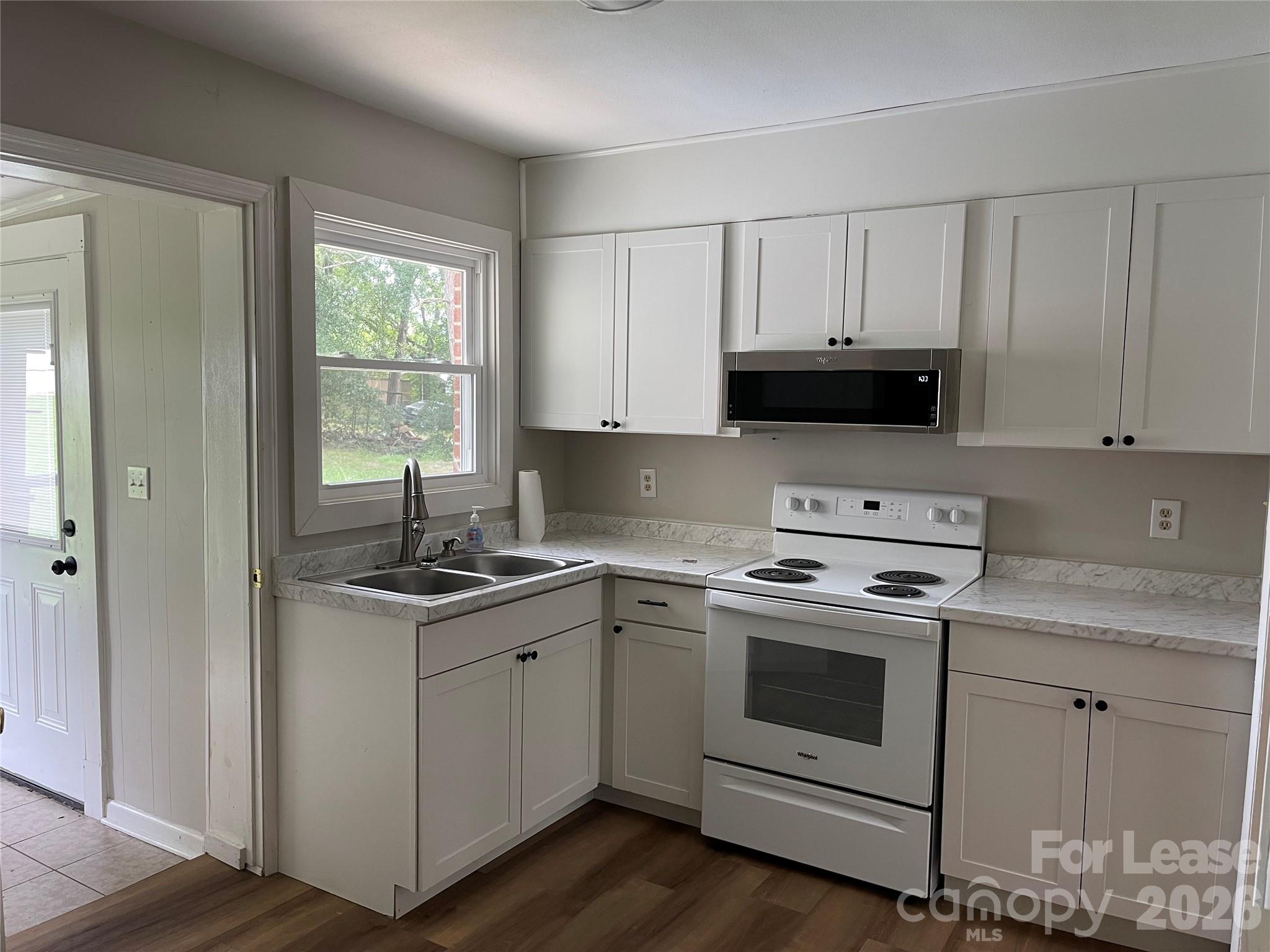2420 4th Avenue Property Photo 5