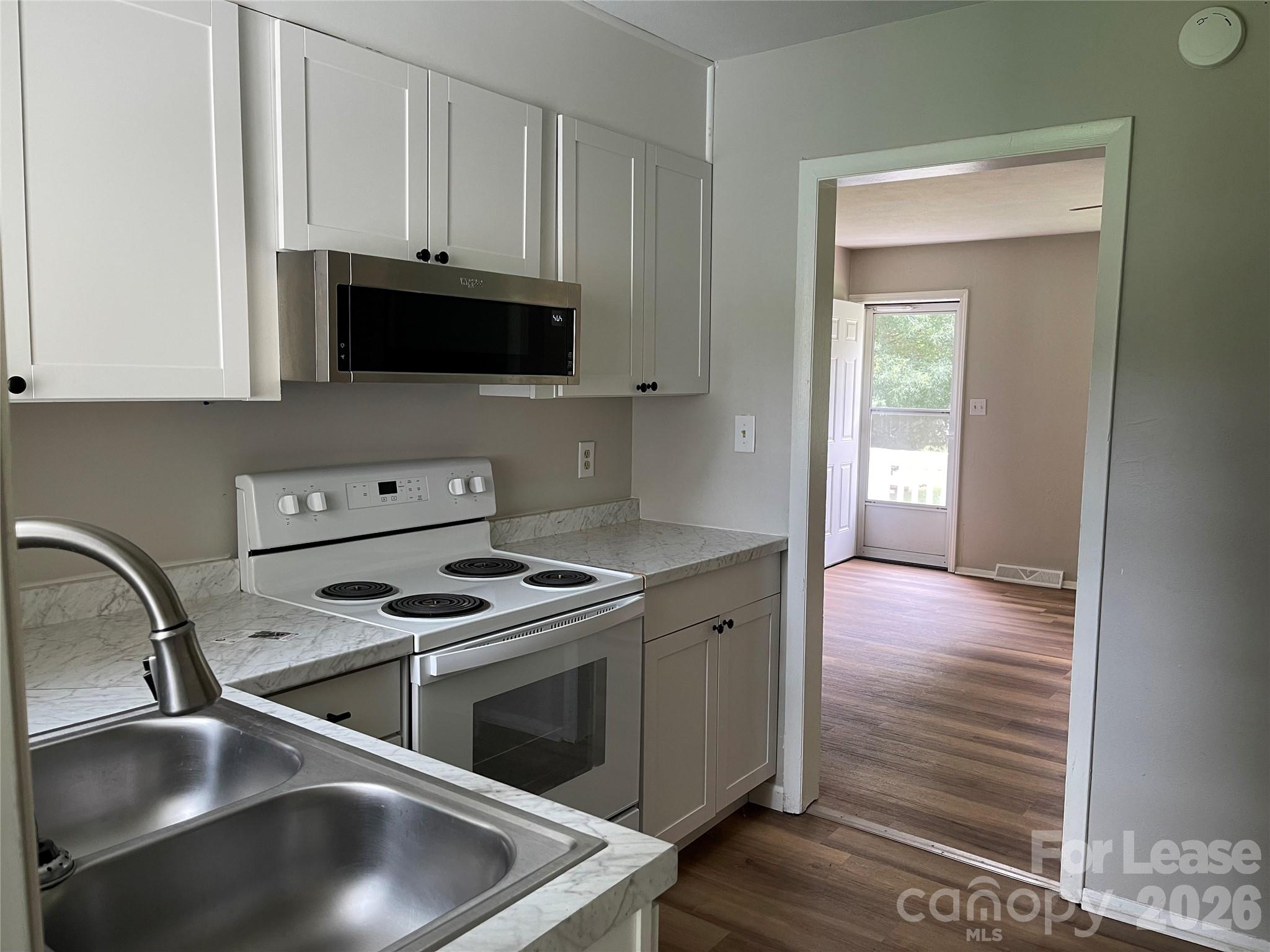2420 4th Avenue Property Photo 7