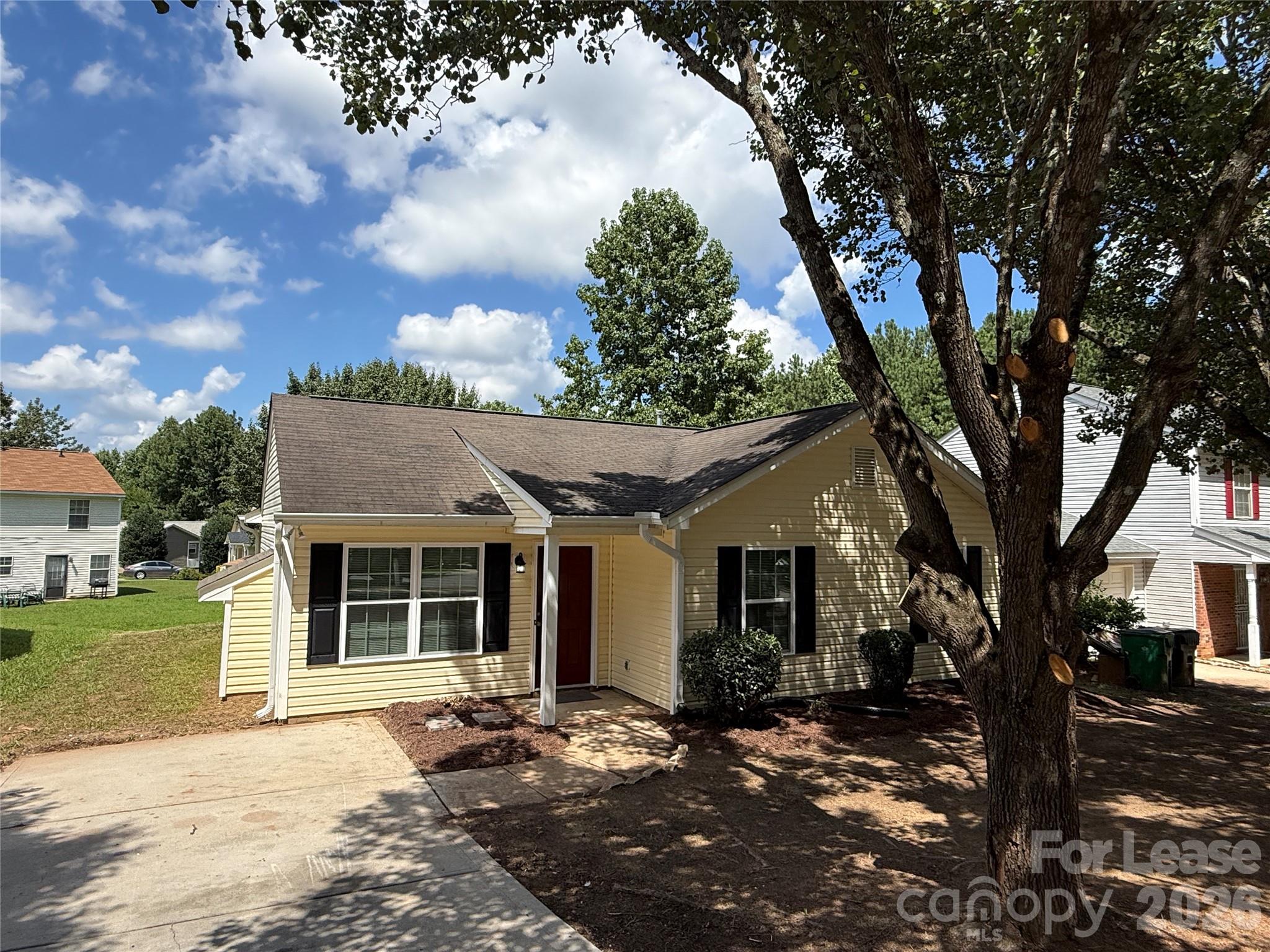 404 Kingville Drive Property Photo 1