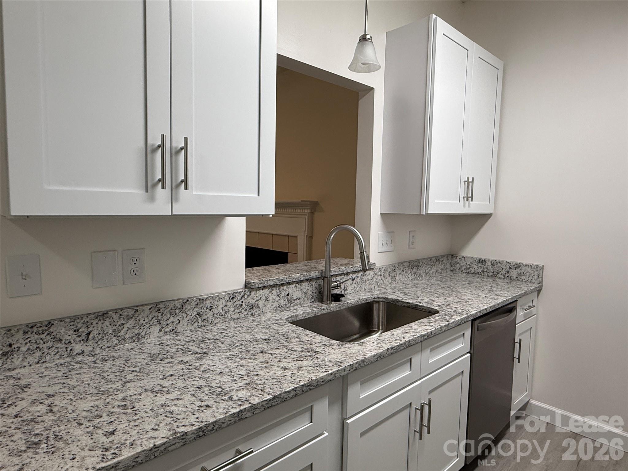 404 Kingville Drive Property Photo 6