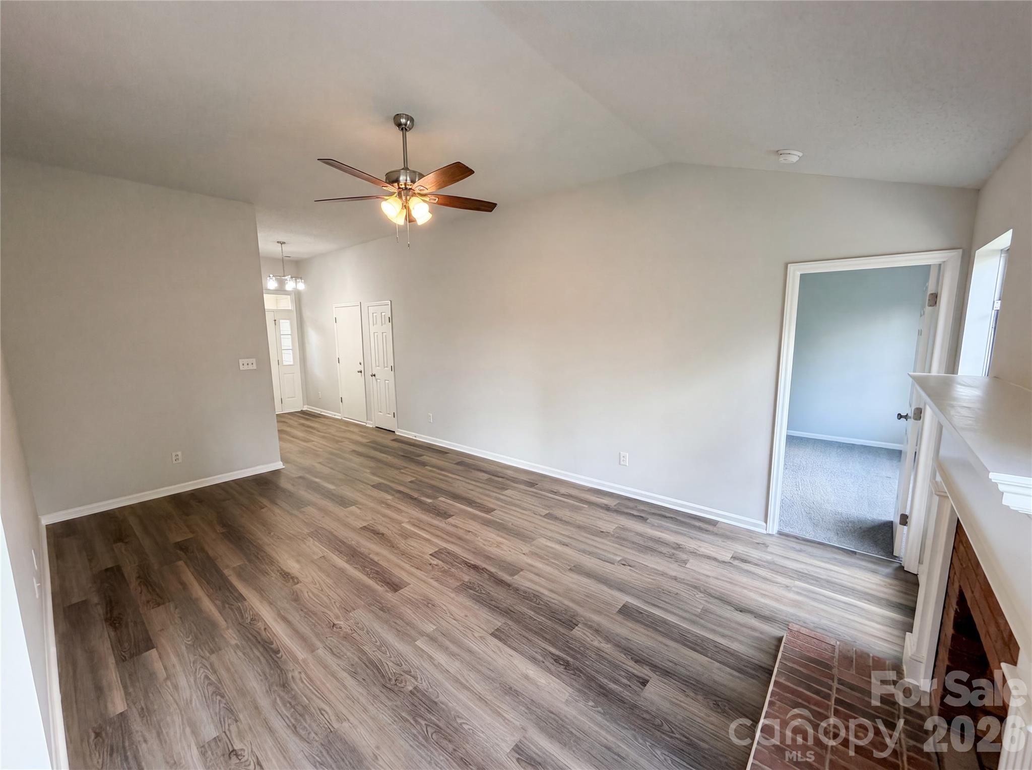 1633 Gordon Walters Drive Property Photo 6