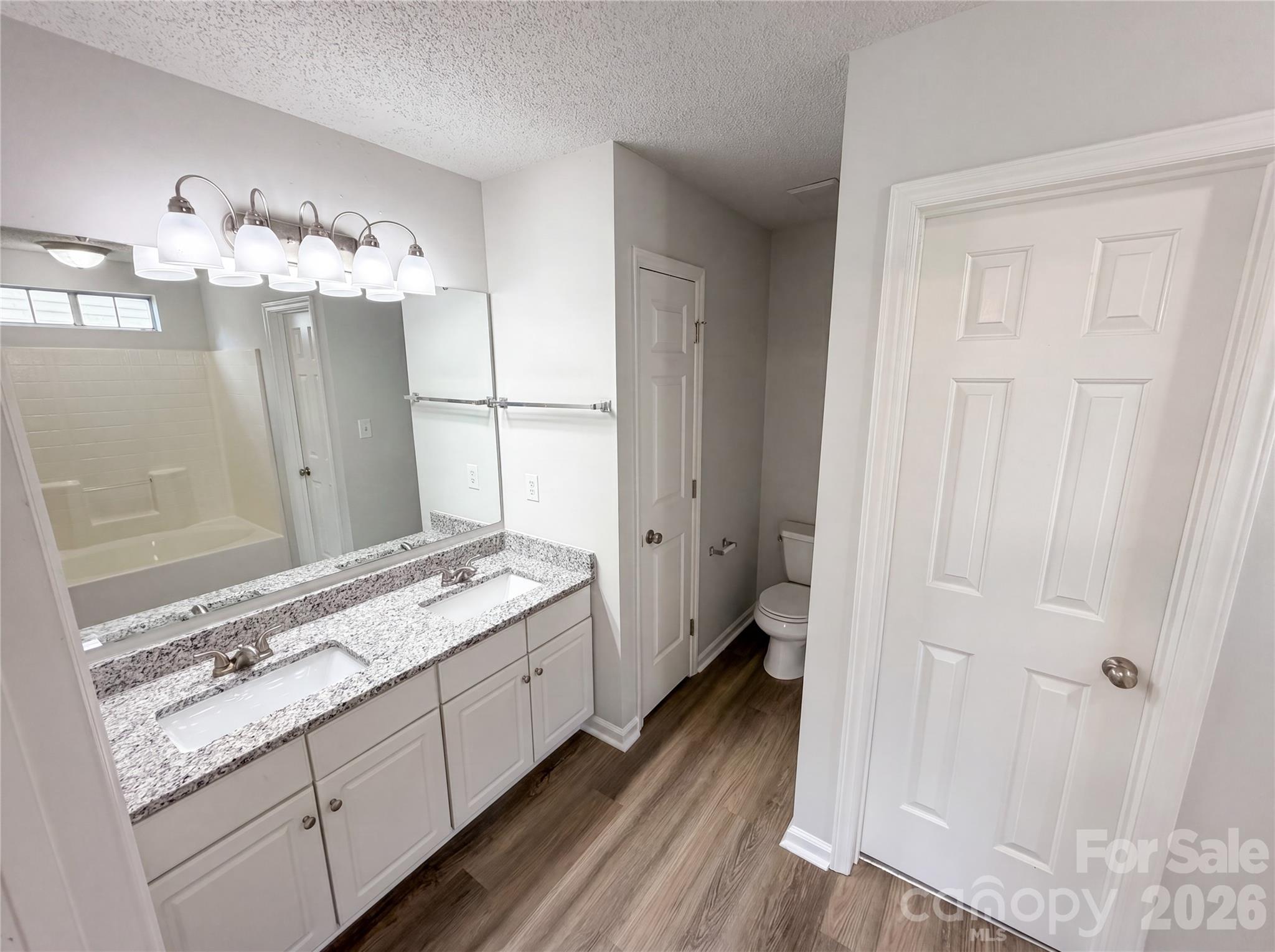 1633 Gordon Walters Drive Property Photo 14