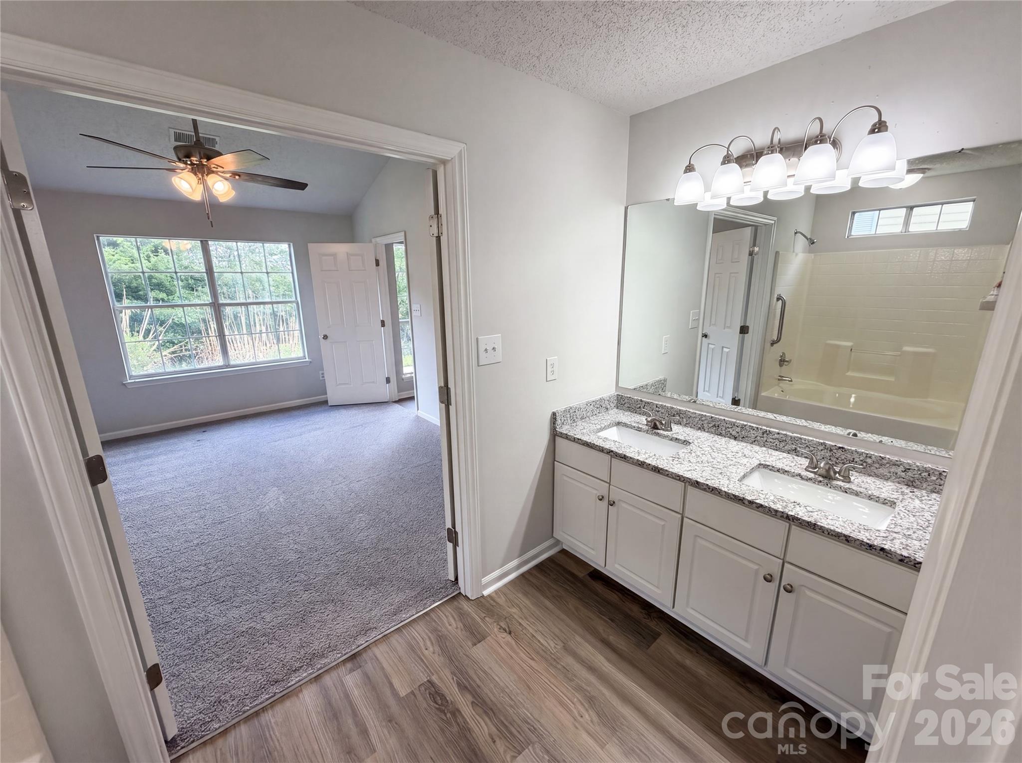 1633 Gordon Walters Drive Property Photo 16