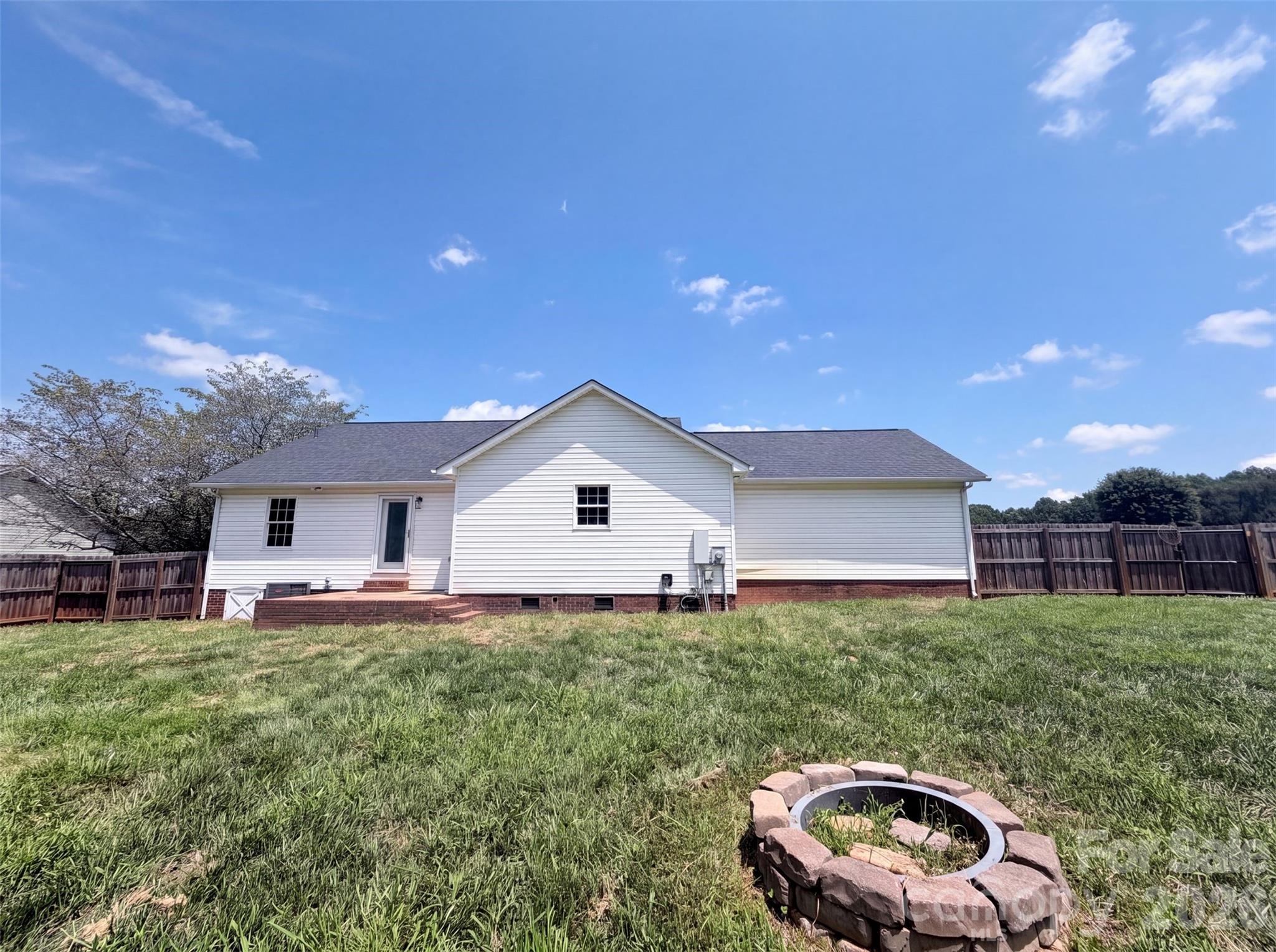 2243 Mintew Circle Property Photo 5