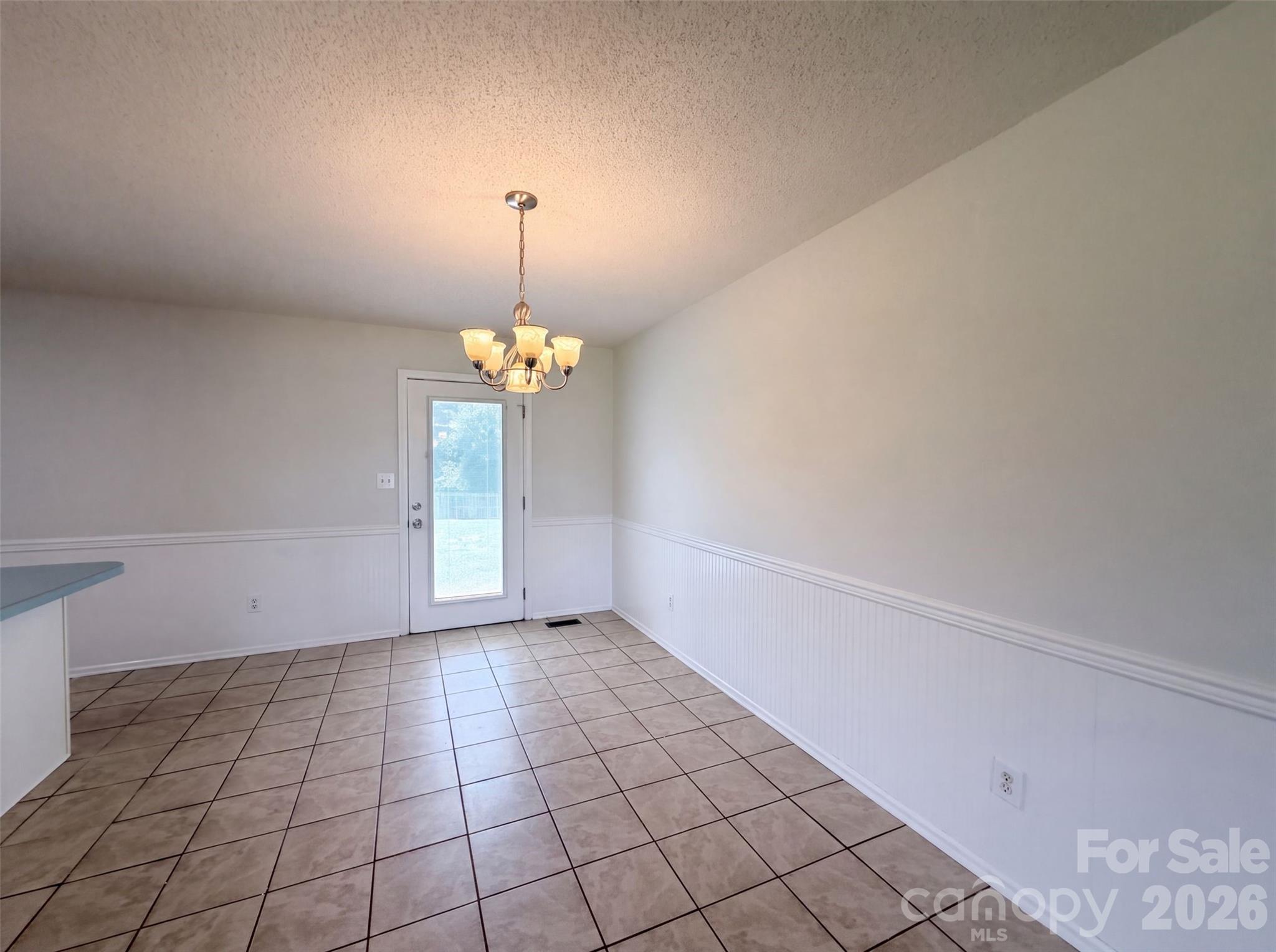 2243 Mintew Circle Property Photo 6