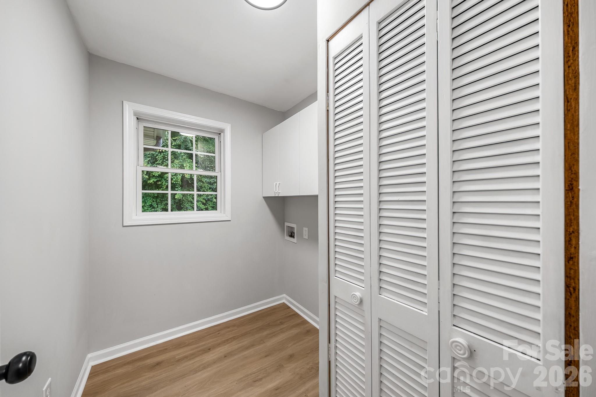 663 Lakeside Drive Property Photo 7