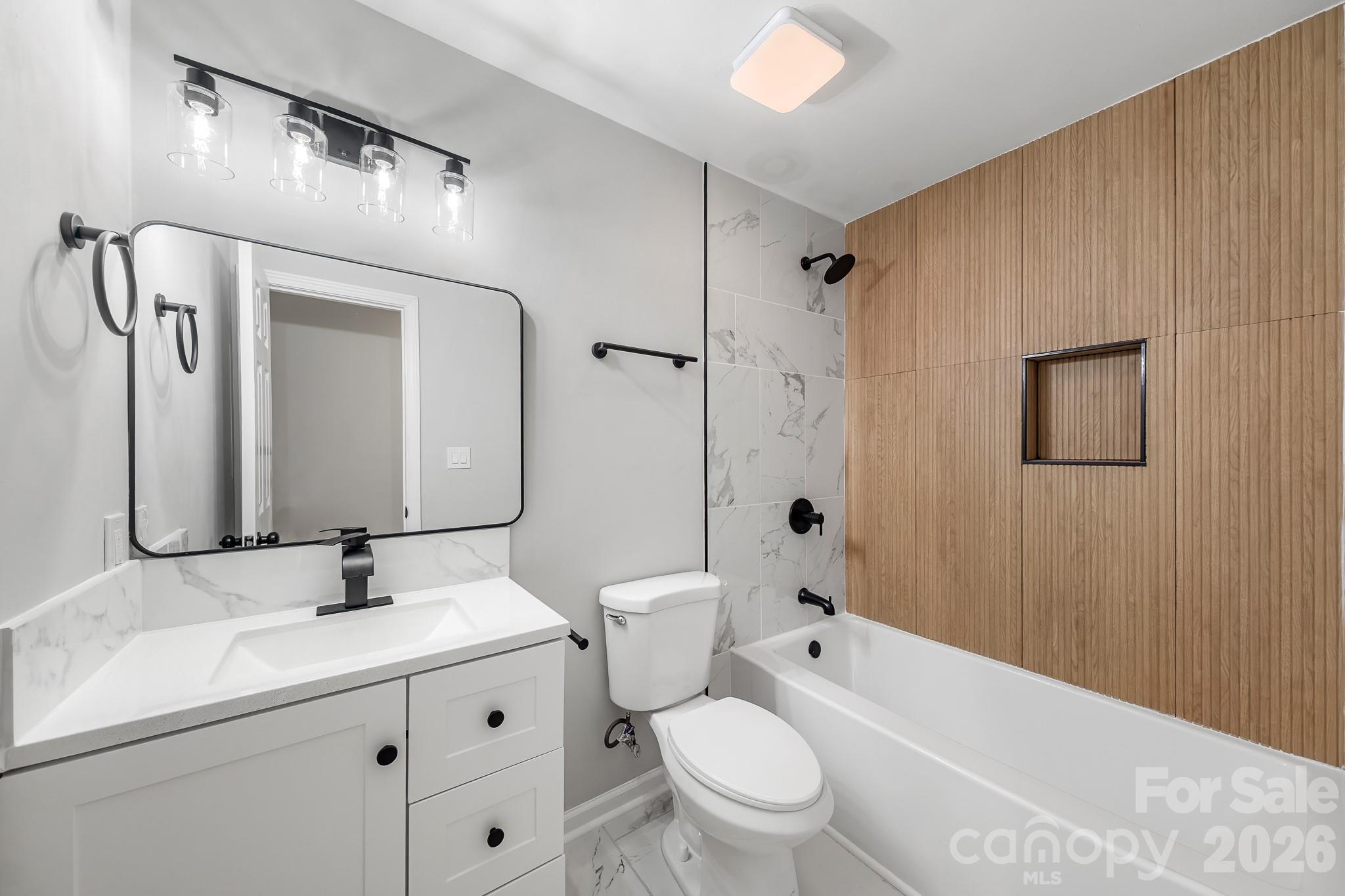 663 Lakeside Drive Property Photo 12