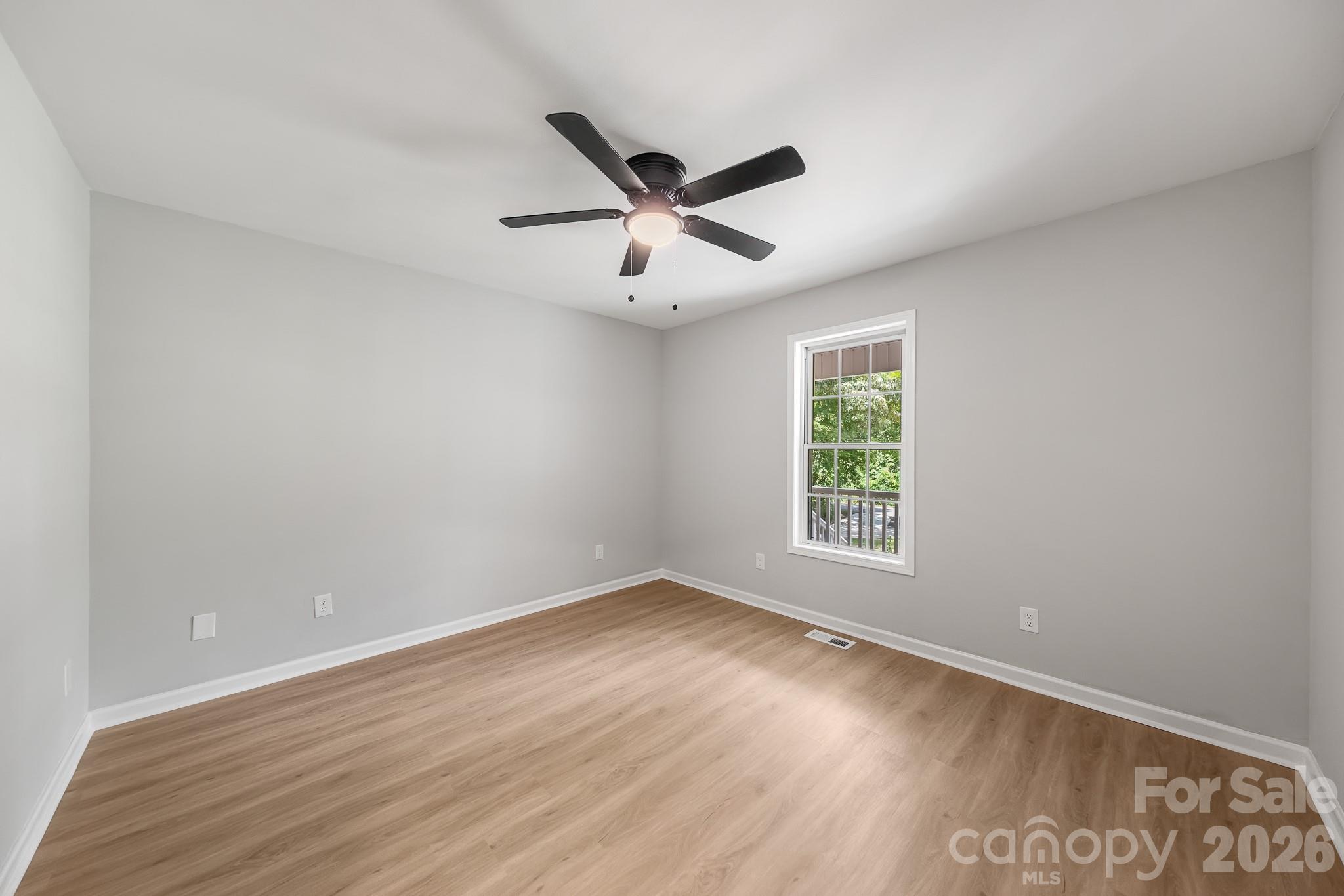 663 Lakeside Drive Property Photo 13