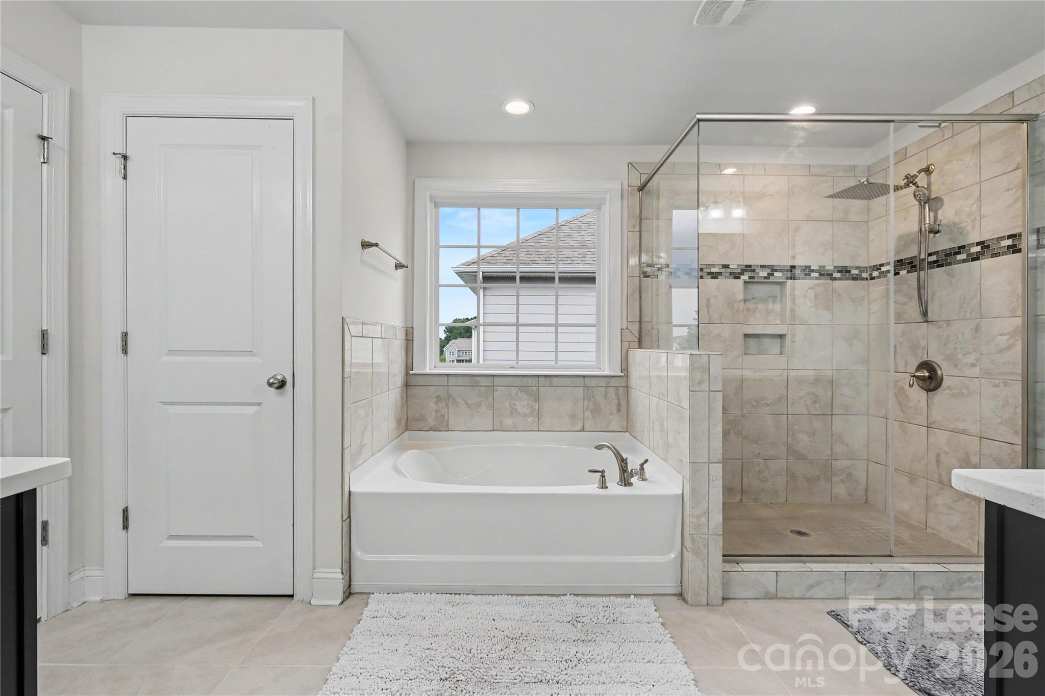 4412581 Property Photo 28