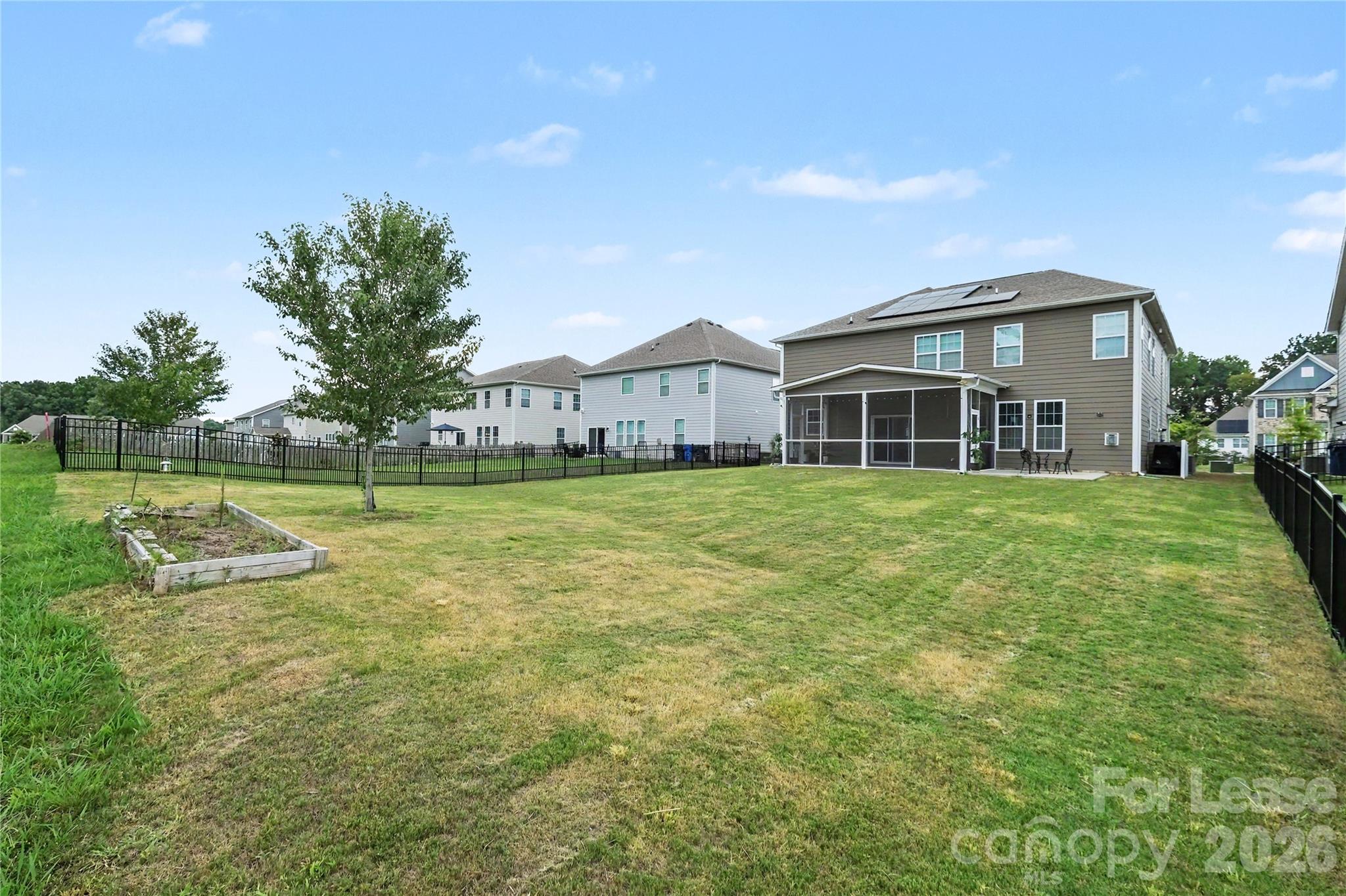 4412581 Property Photo 39