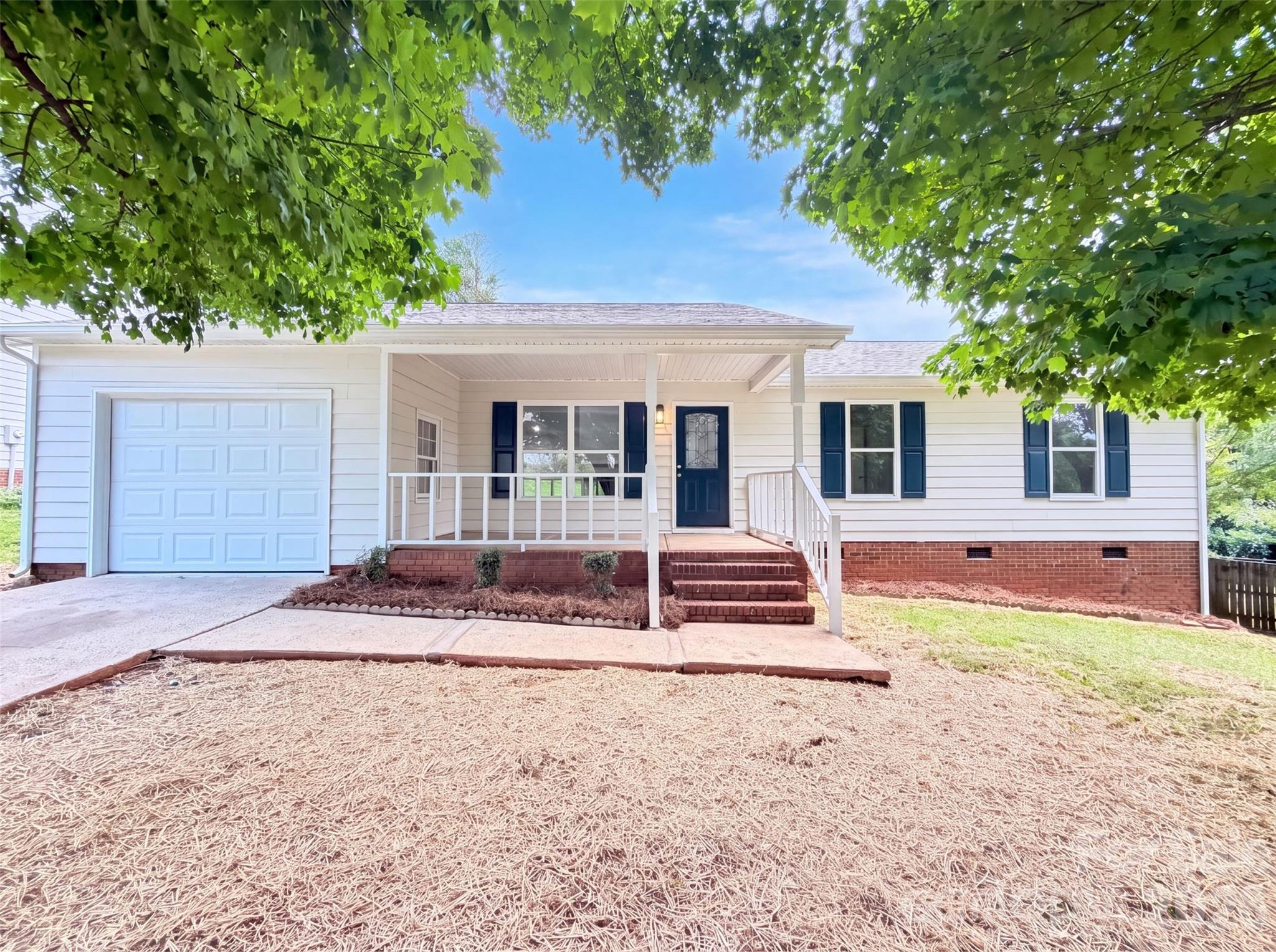 8822 Hunter Green Lane Property Photo 1