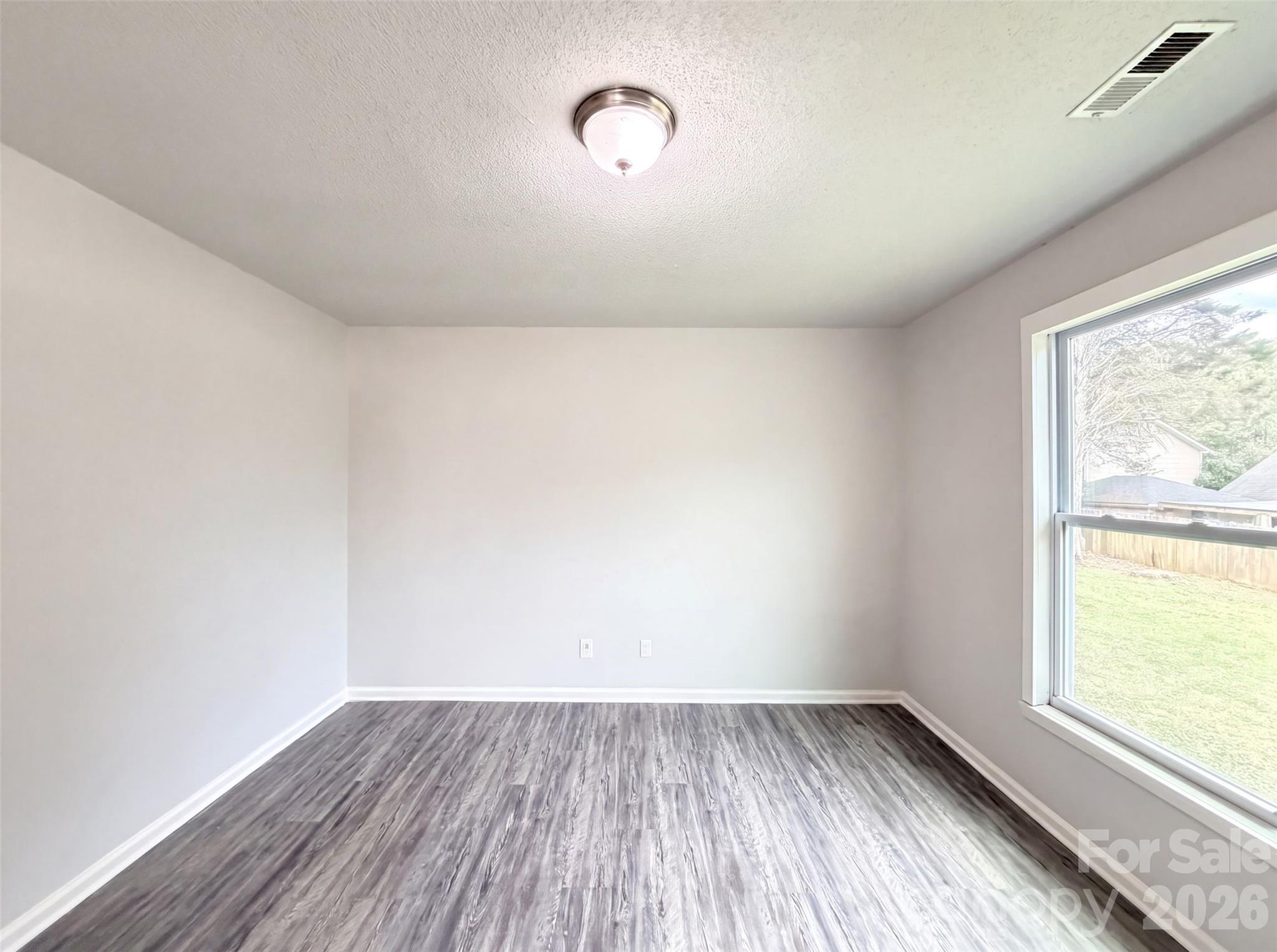 8822 Hunter Green Lane Property Photo 11