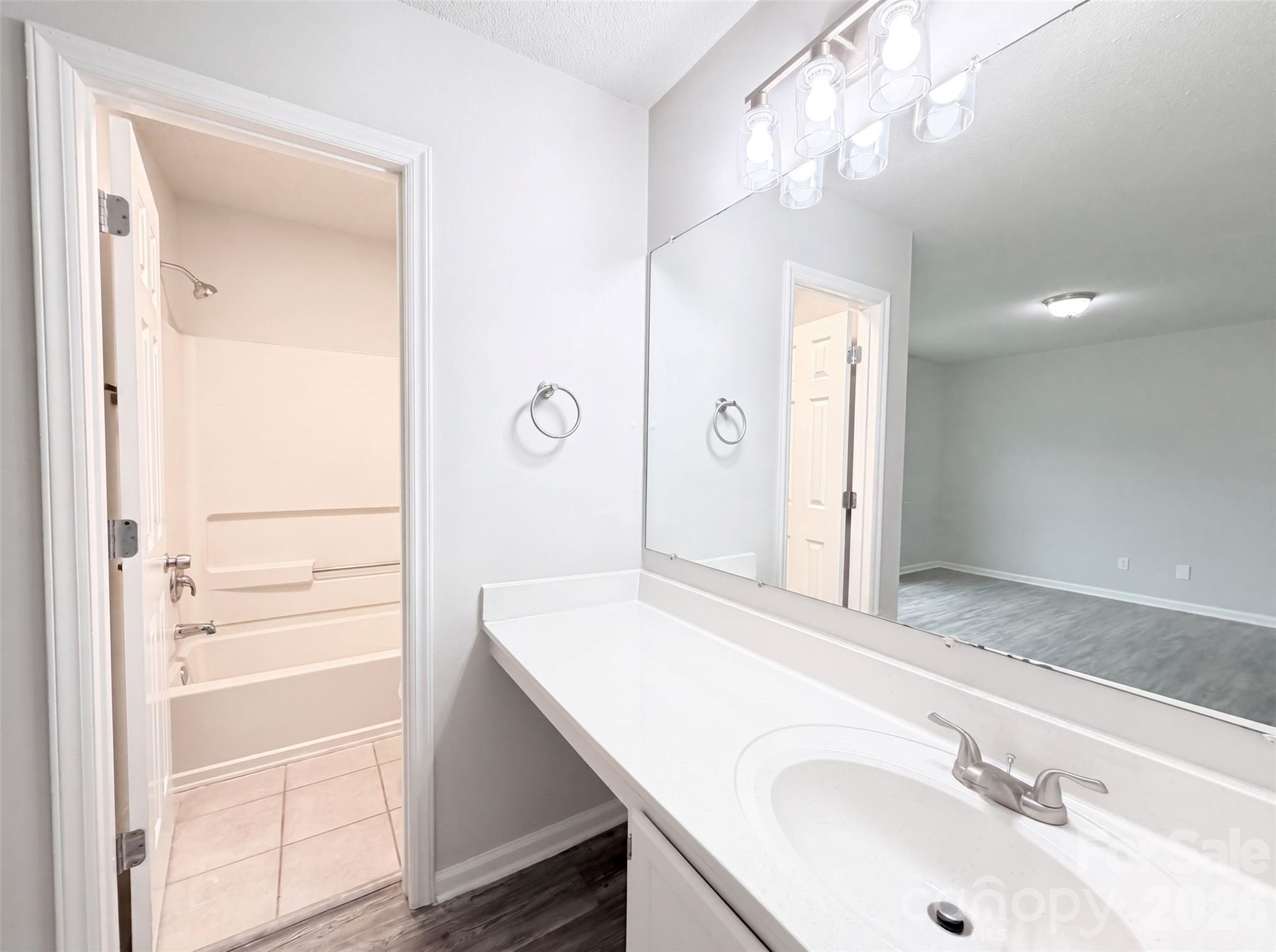 8822 Hunter Green Lane Property Photo 13