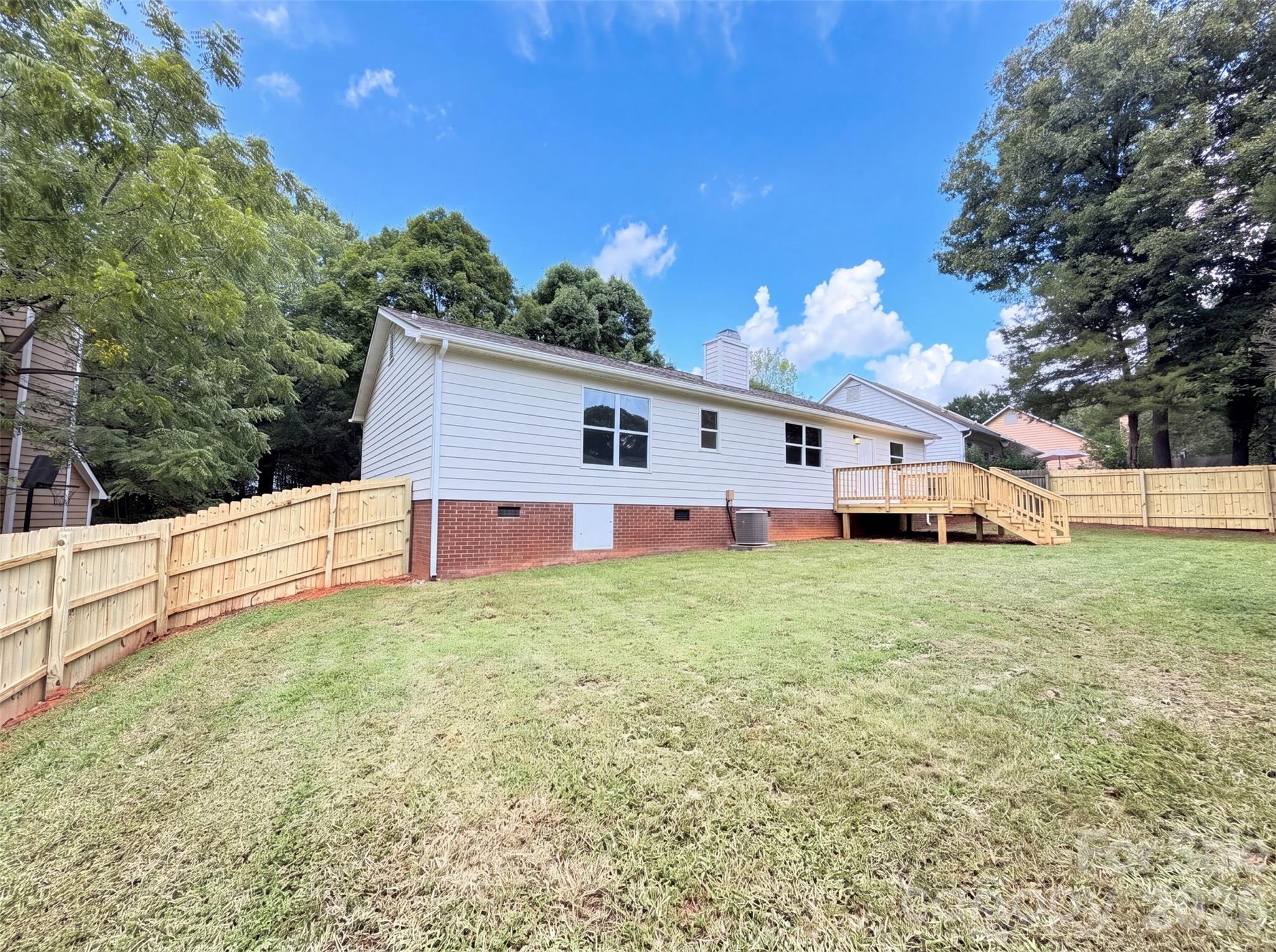 8822 Hunter Green Lane Property Photo 16