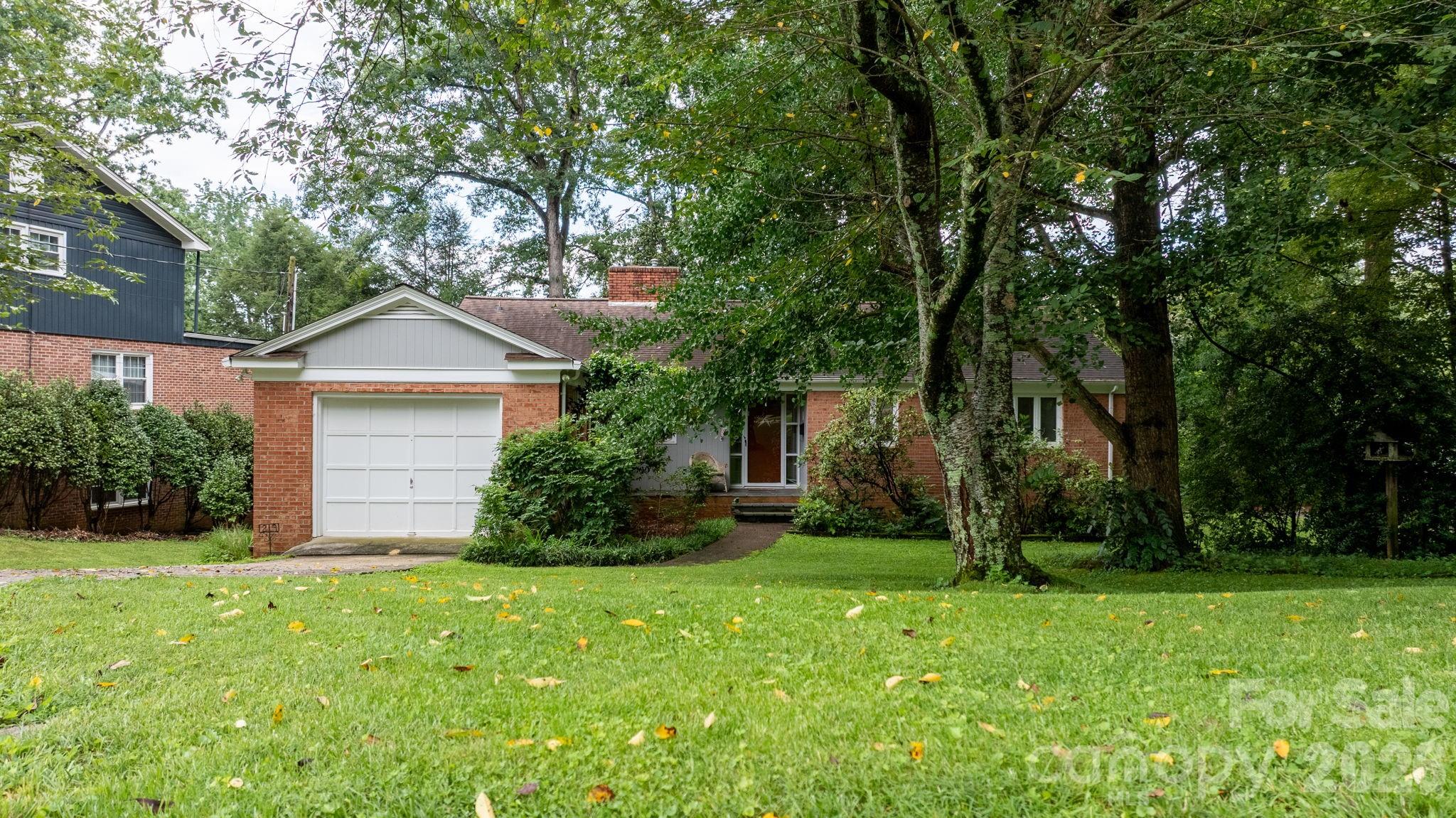 219 West Park Drive Property Photo 5
