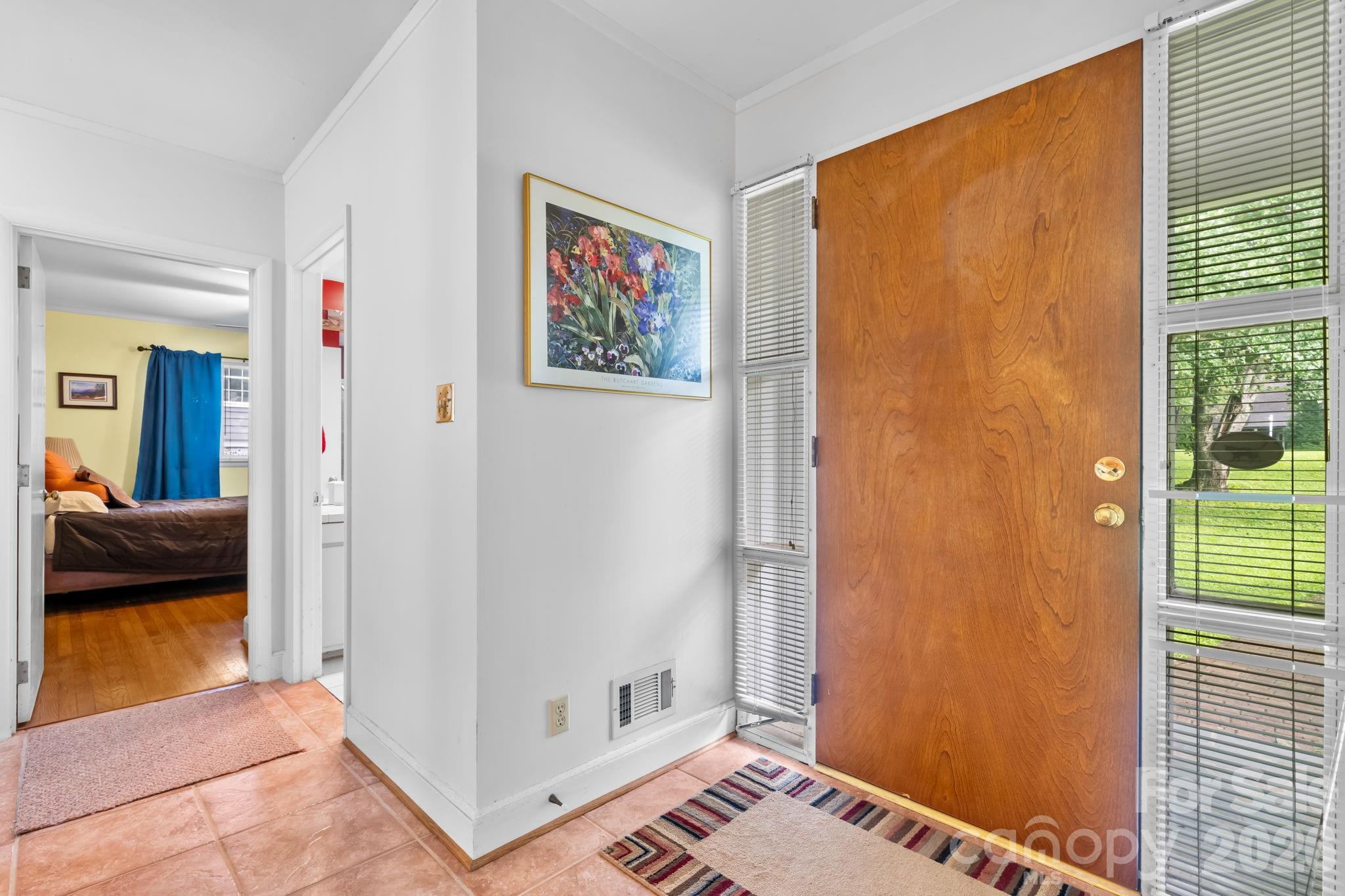 219 West Park Drive Property Photo 8