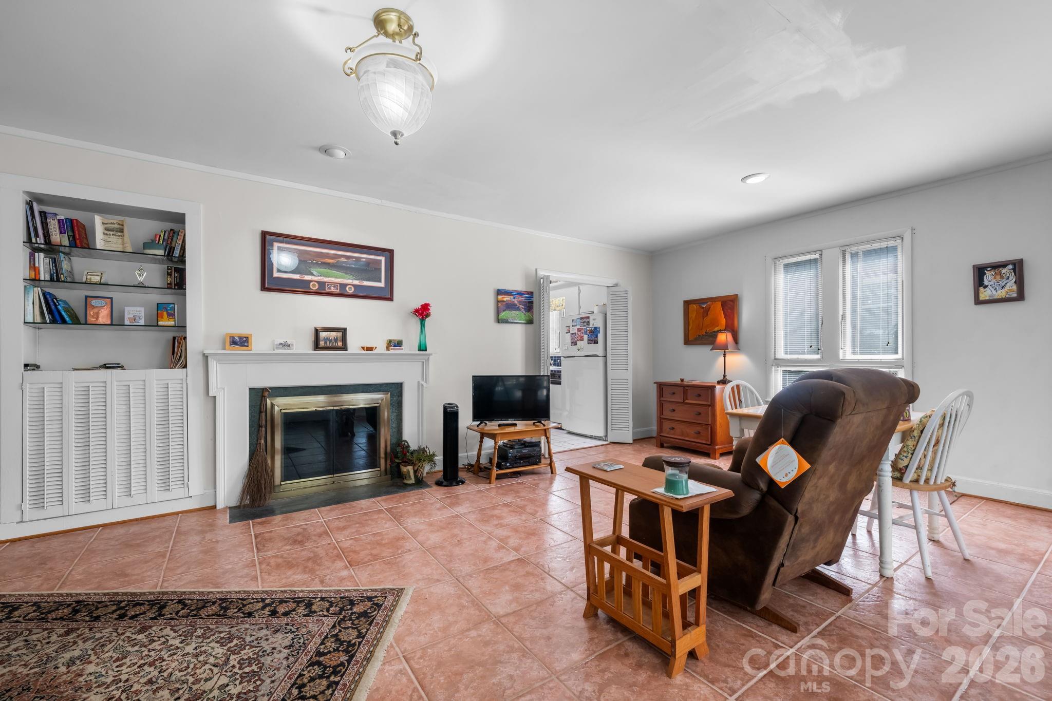 219 West Park Drive Property Photo 15