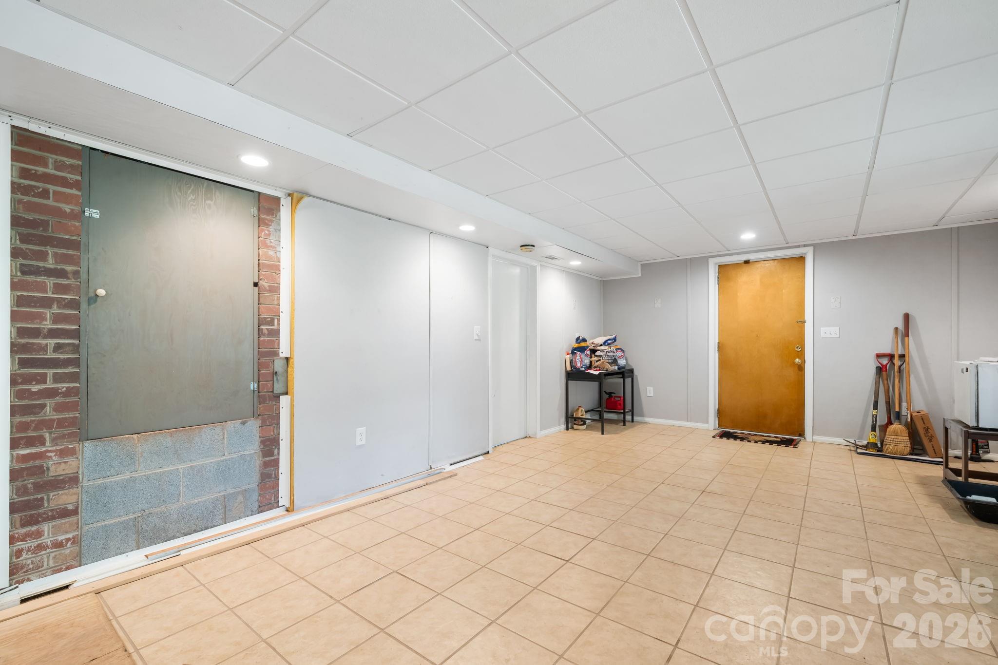 219 West Park Drive Property Photo 29